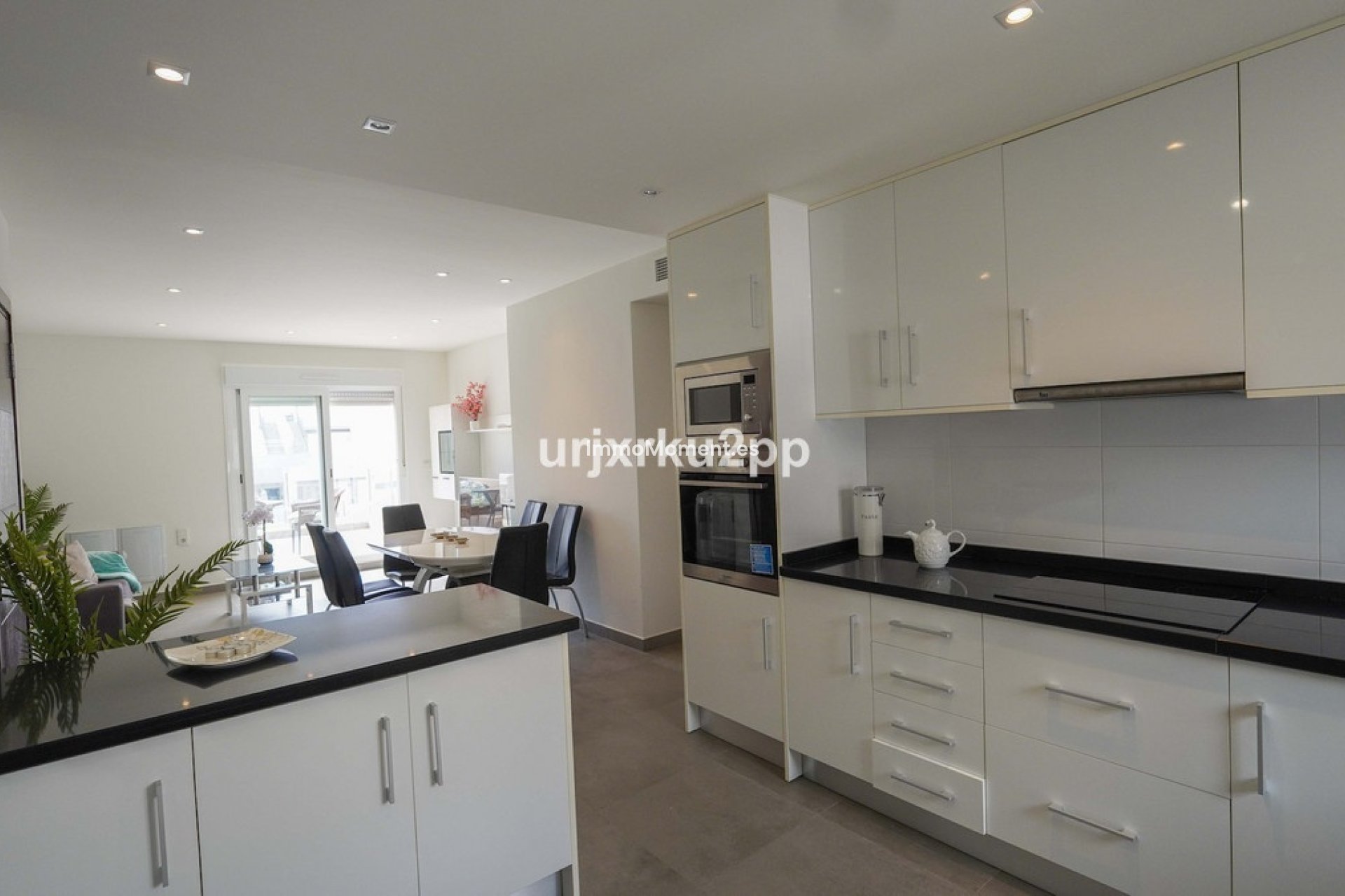 Resale - Apartment - Torrevieja - Aguas Nuevas