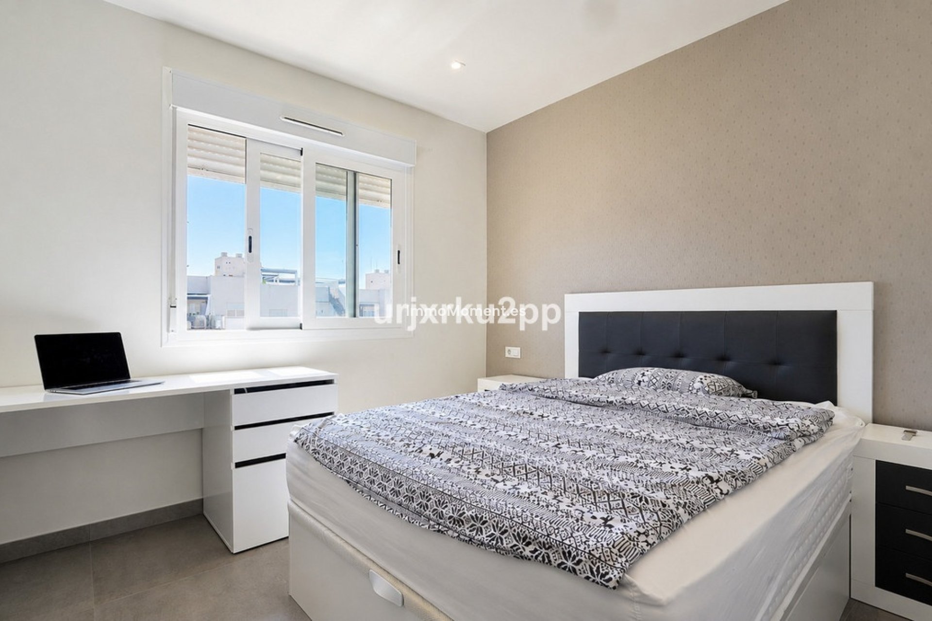 Resale - Apartment - Torrevieja - Aguas Nuevas