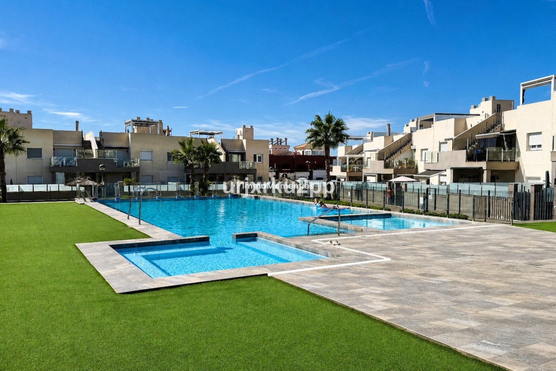 Resale - Apartment - Torrevieja - Aguas Nuevas