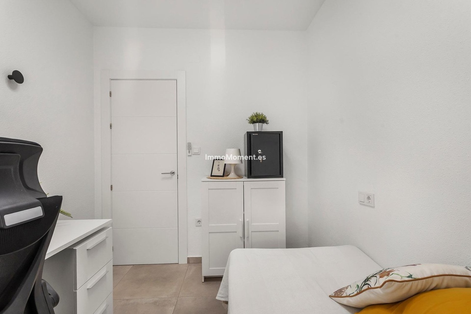 Resale - Apartment - Torrevieja - Playa de los Locos