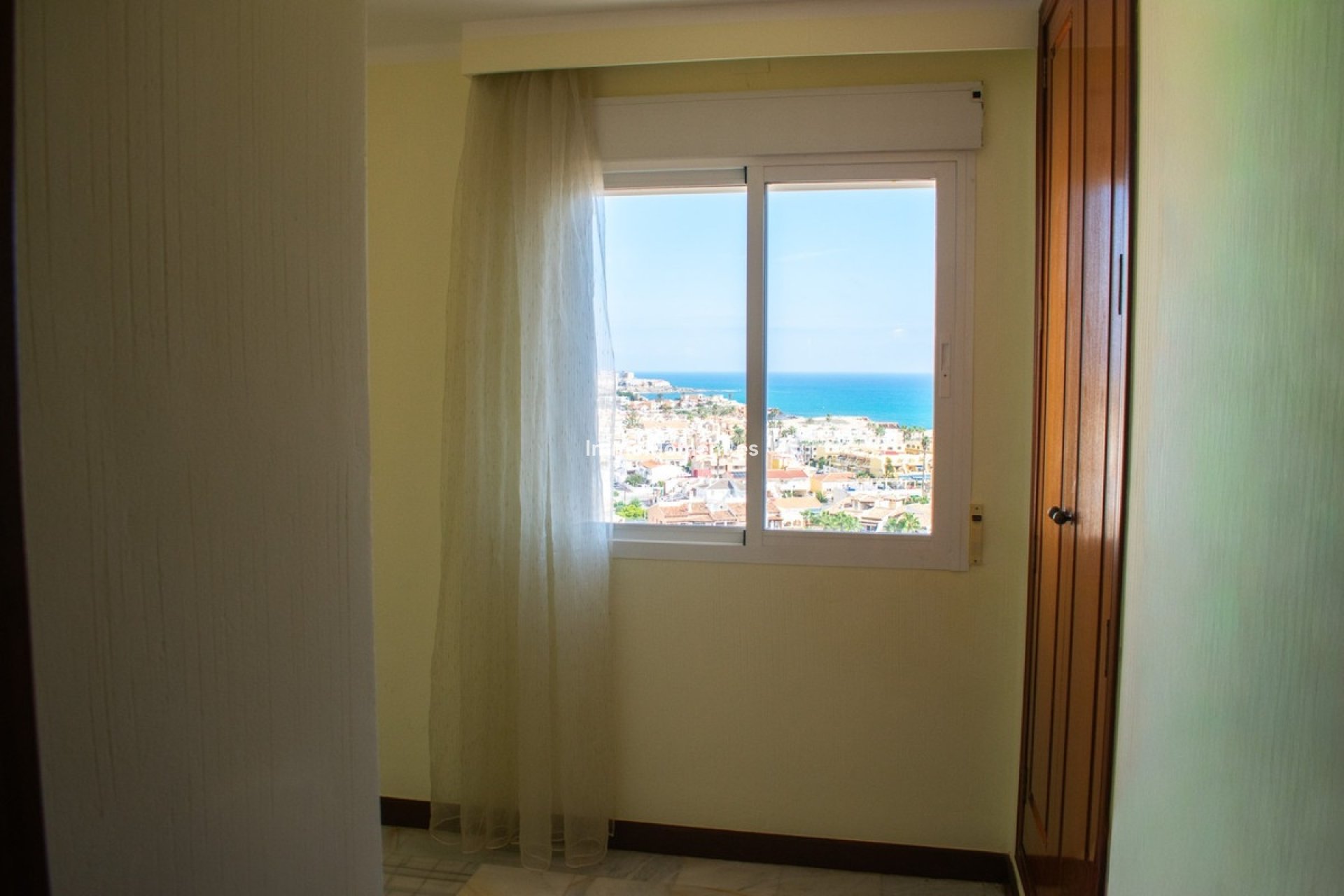 Resale - Apartment - Torrevieja - Playa de los Locos