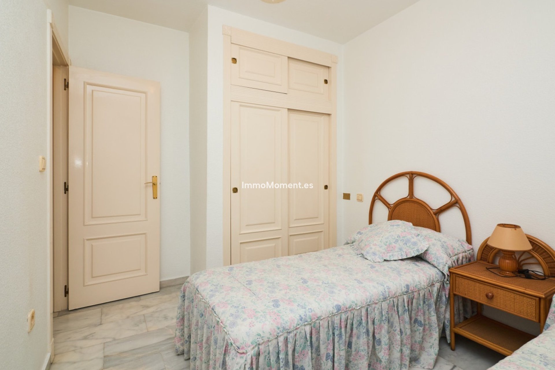 Resale - Apartment - Torrevieja - Playa de los Locos