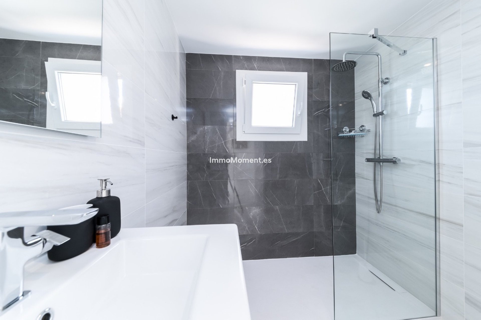 Resale - Apartment - Torrevieja - Torrevieja Centro