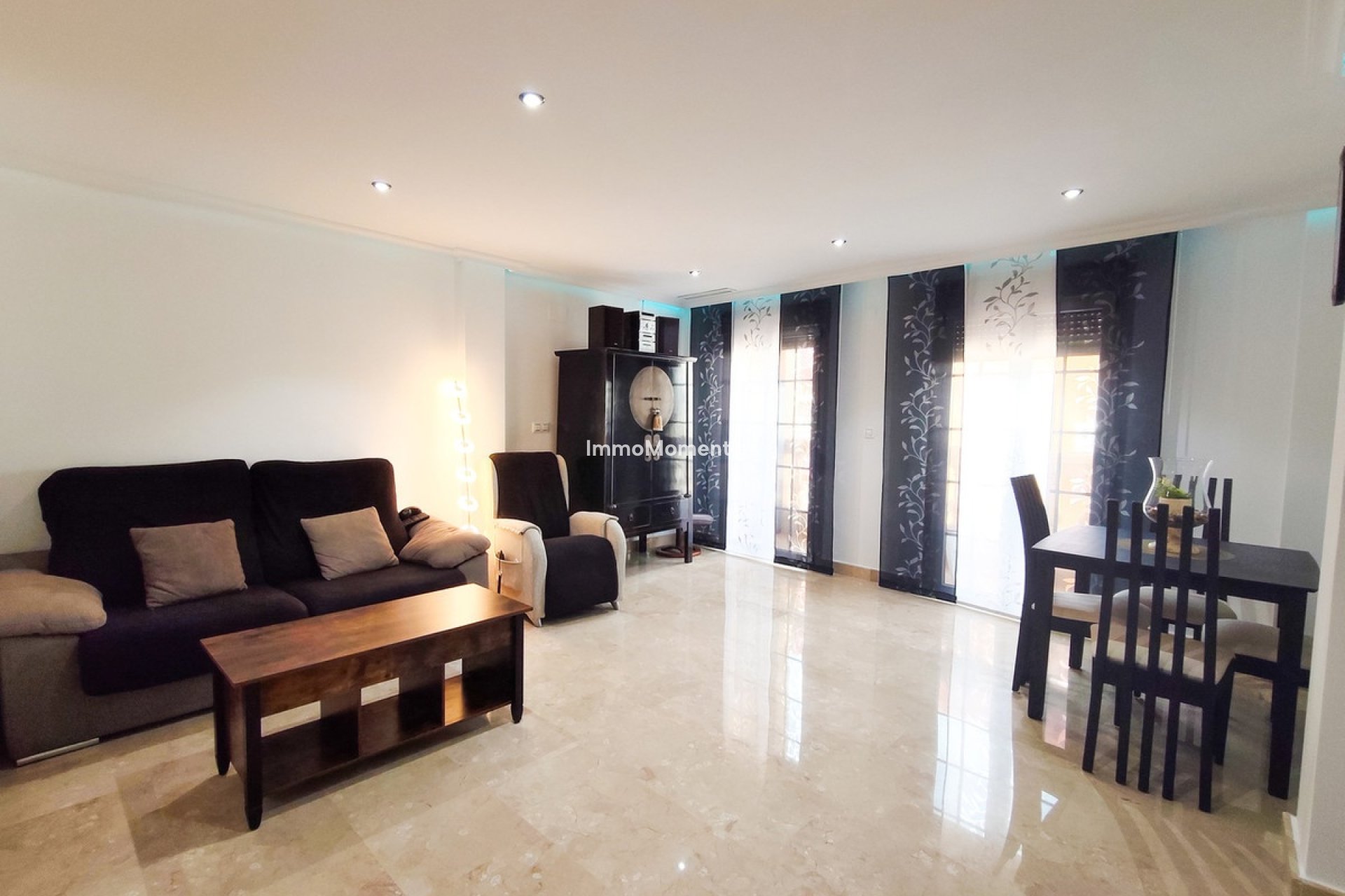 Resale - Apartment - Torrevieja - Torrevieja Centro