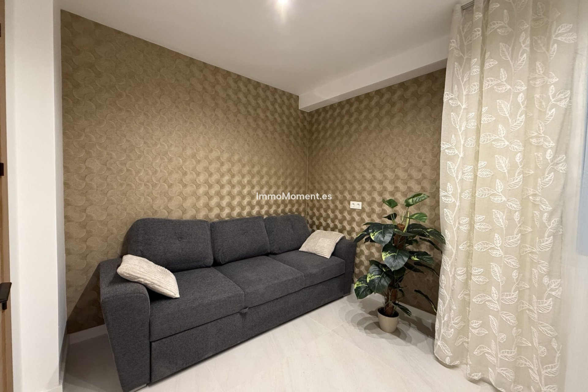 Resale - Apartment - Torrevieja - Torrevieja Centro
