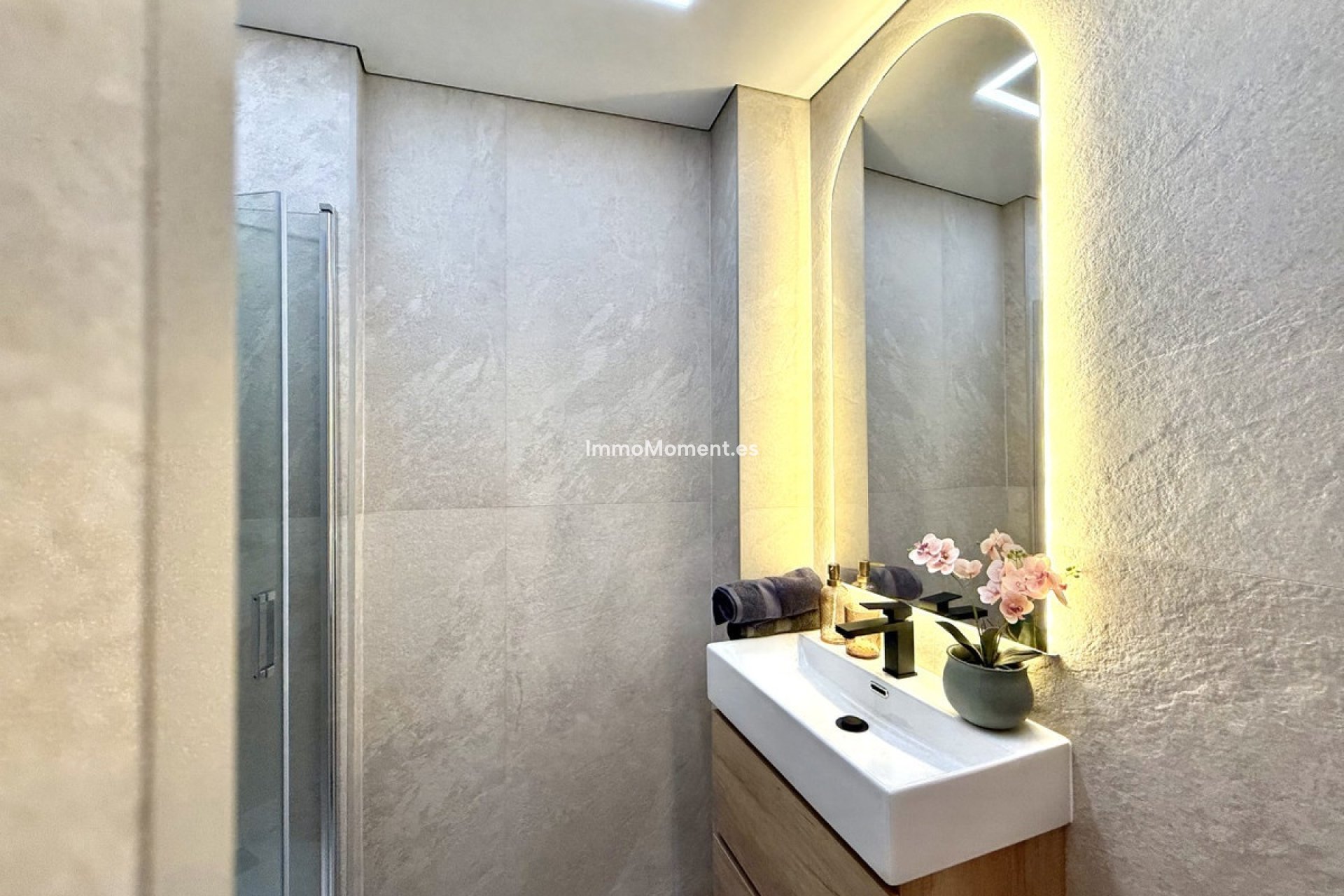 Resale - Apartment - Torrevieja - Torrevieja Centro