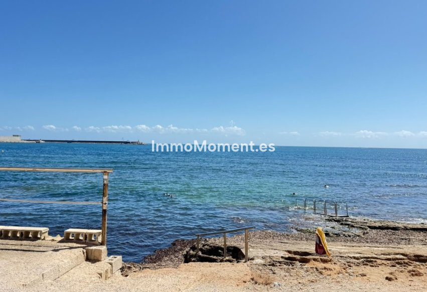 Resale - Apartment - Torrevieja - Torrevieja Centro
