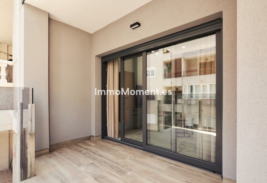 Resale - Apartment - Torrevieja - Torrevieja Centro