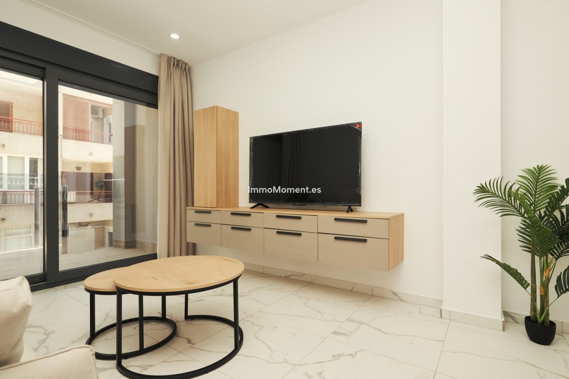 Resale - Apartment - Torrevieja - Torrevieja Centro
