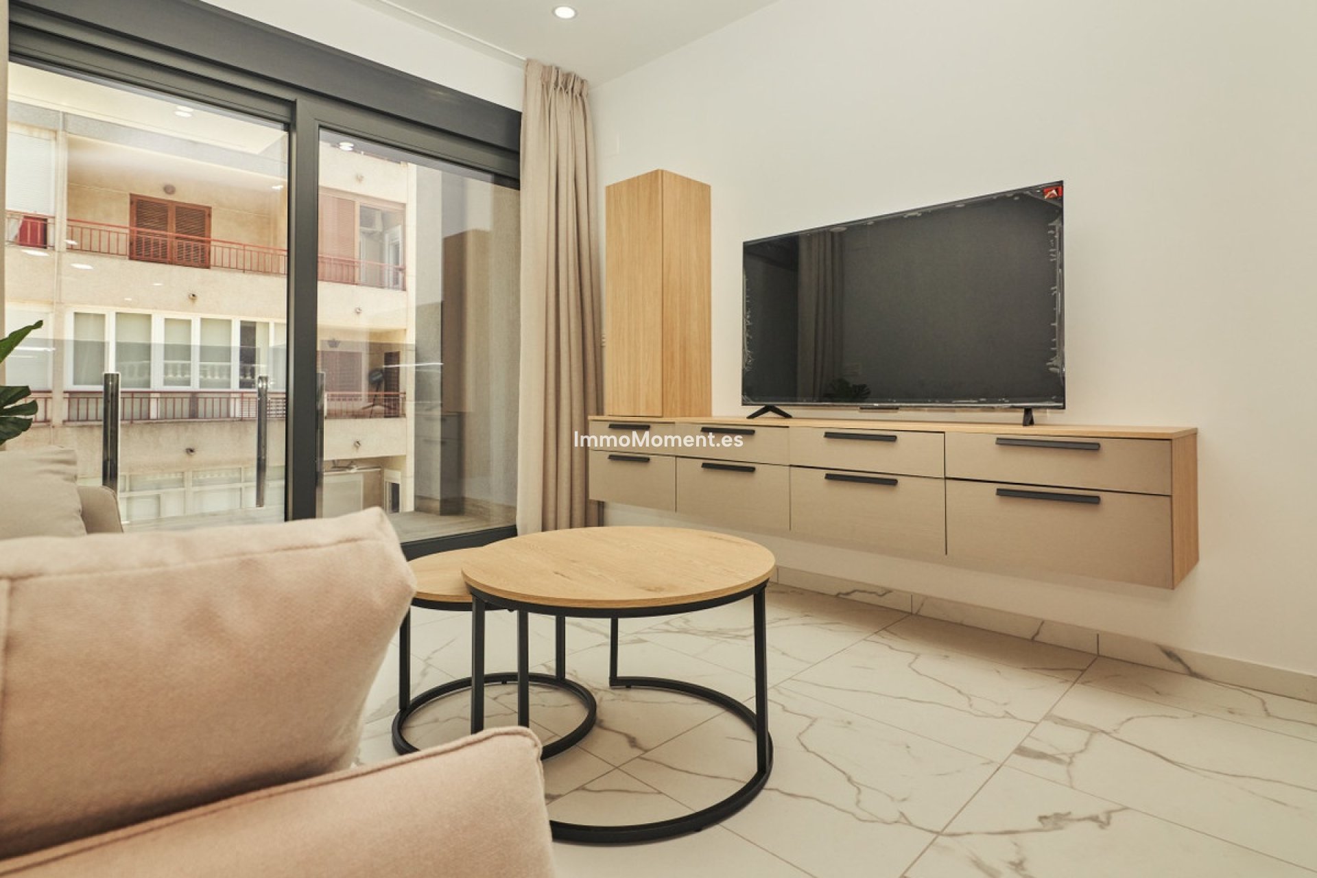 Resale - Apartment - Torrevieja - Torrevieja Centro