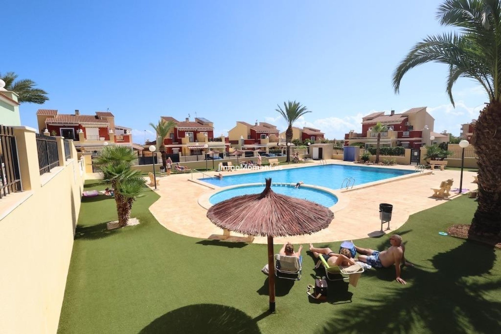 Resale - Apartment - Torrevieja - Torrevieja Centro