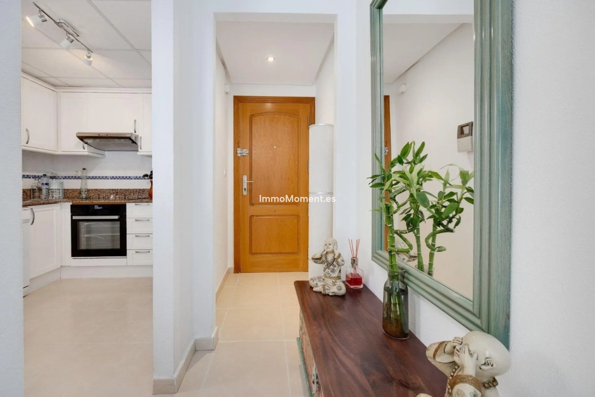 Resale - Apartment - Torrevieja - Torrevieja Centro