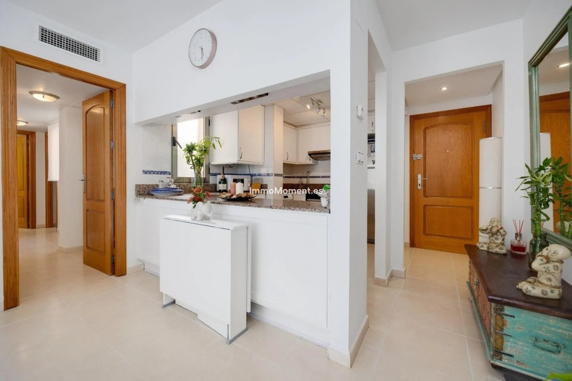 Resale - Apartment - Torrevieja - Torrevieja Centro