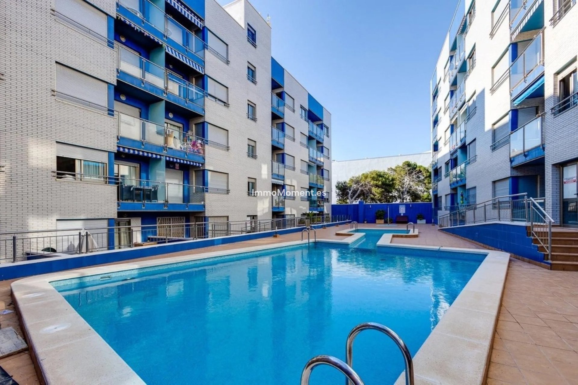 Resale - Apartment - Torrevieja - Torrevieja Centro