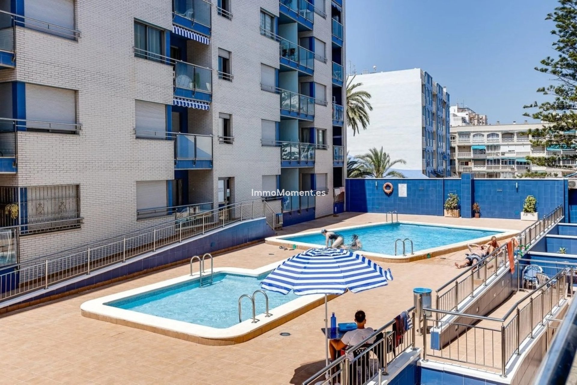 Resale - Apartment - Torrevieja - Torrevieja Centro