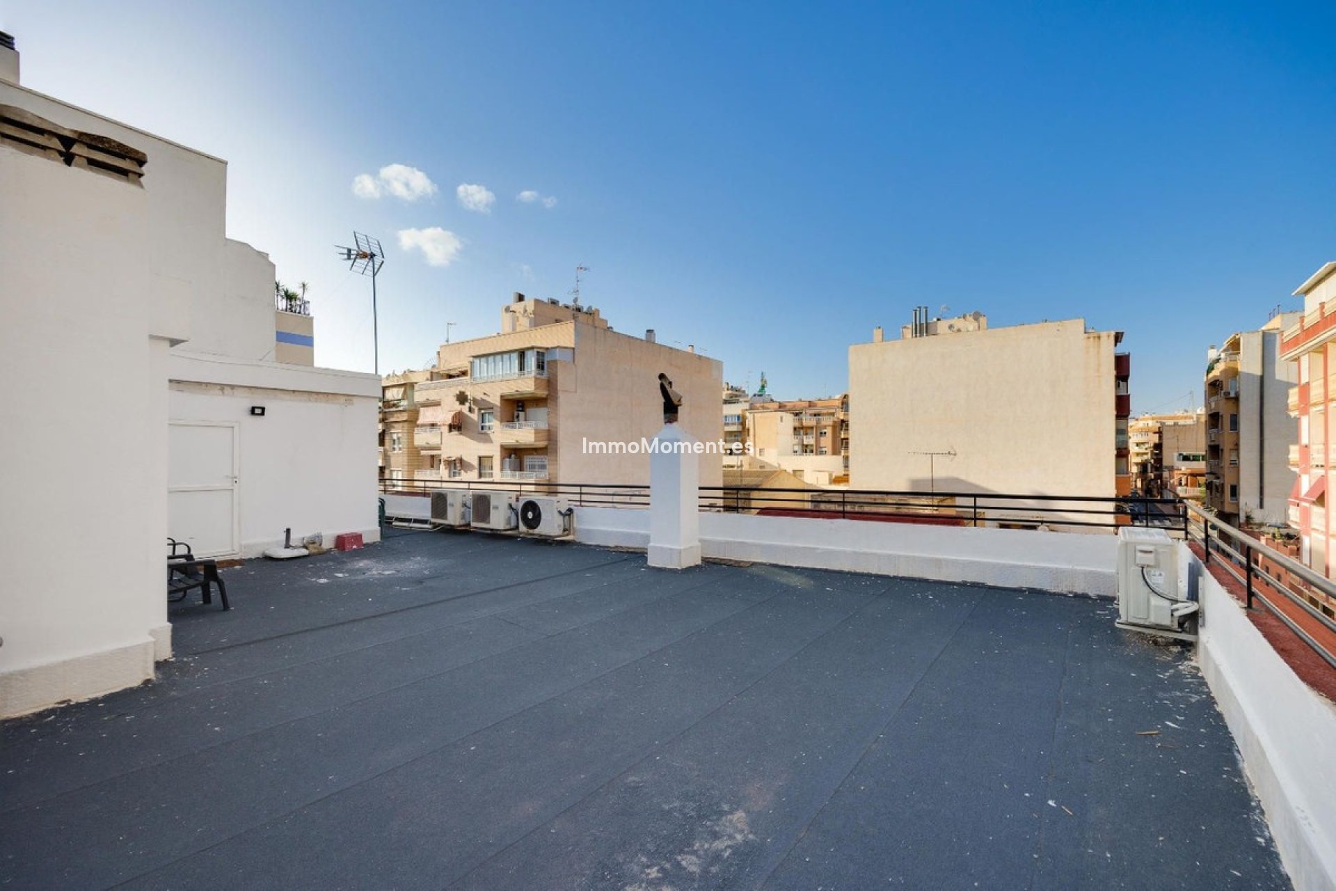 Resale - Apartment - Torrevieja - Torrevieja Centro