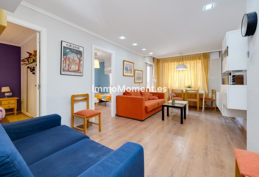 Resale - Apartment - Torrevieja - Torrevieja Centro