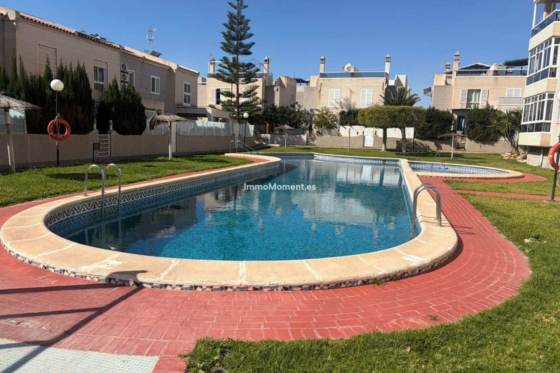 Resale - Apartment - Torrevieja - Torrevieja Centro