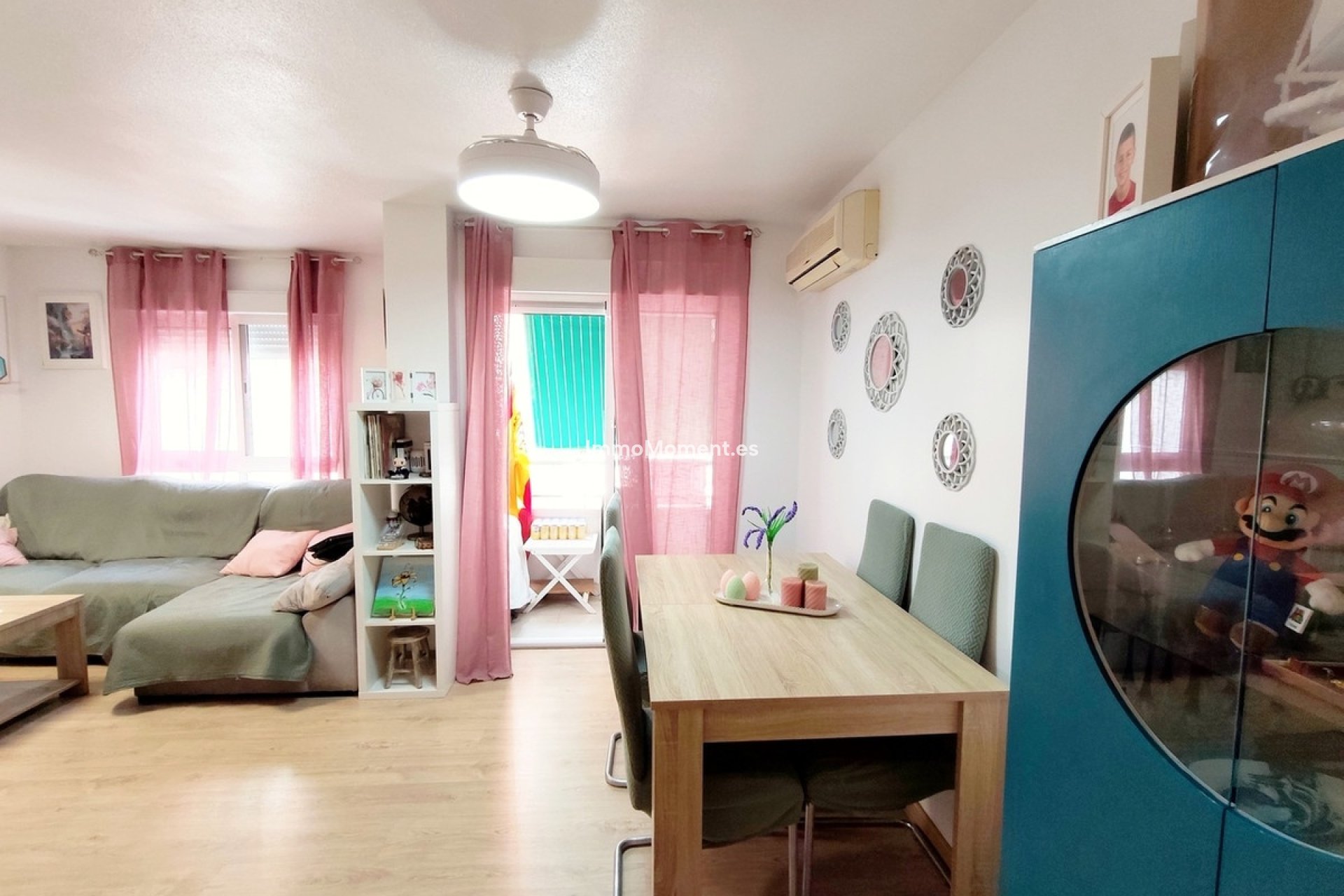 Resale - Apartment - Torrevieja - Torrevieja Centro