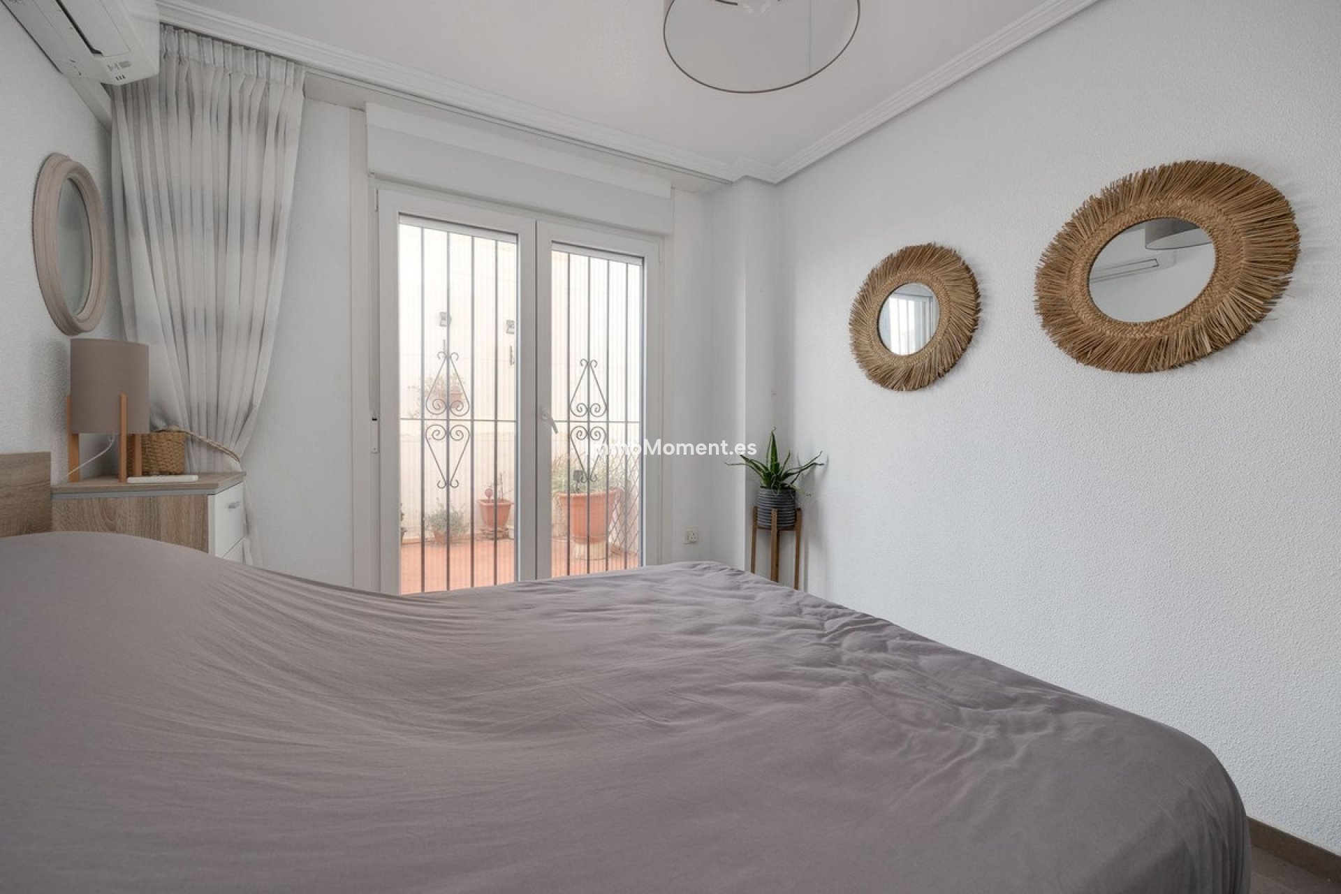 Resale - Apartment - Torrevieja - Torrevieja Centro