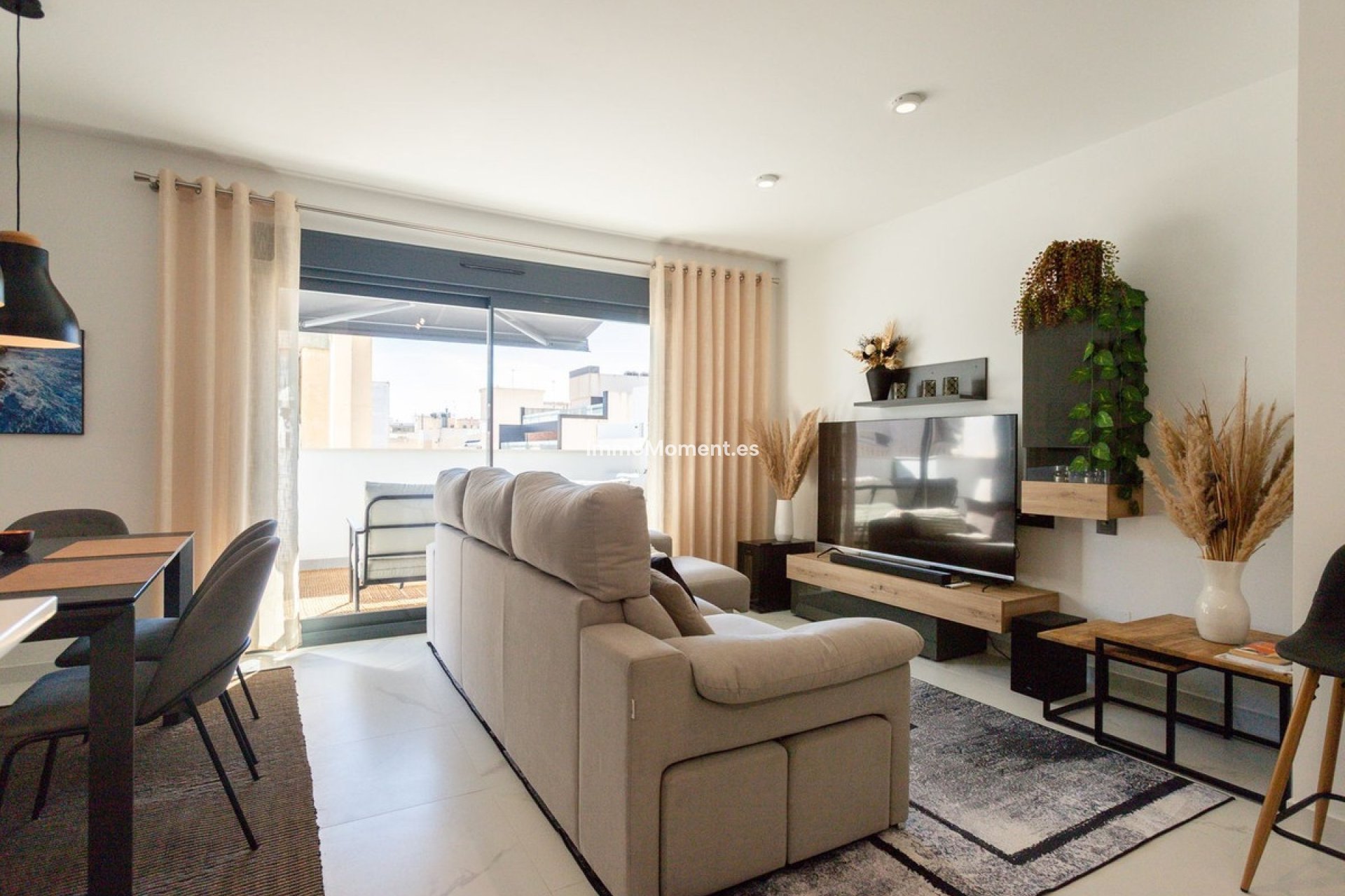 Resale - Apartment - Torrevieja - Torrevieja Centro