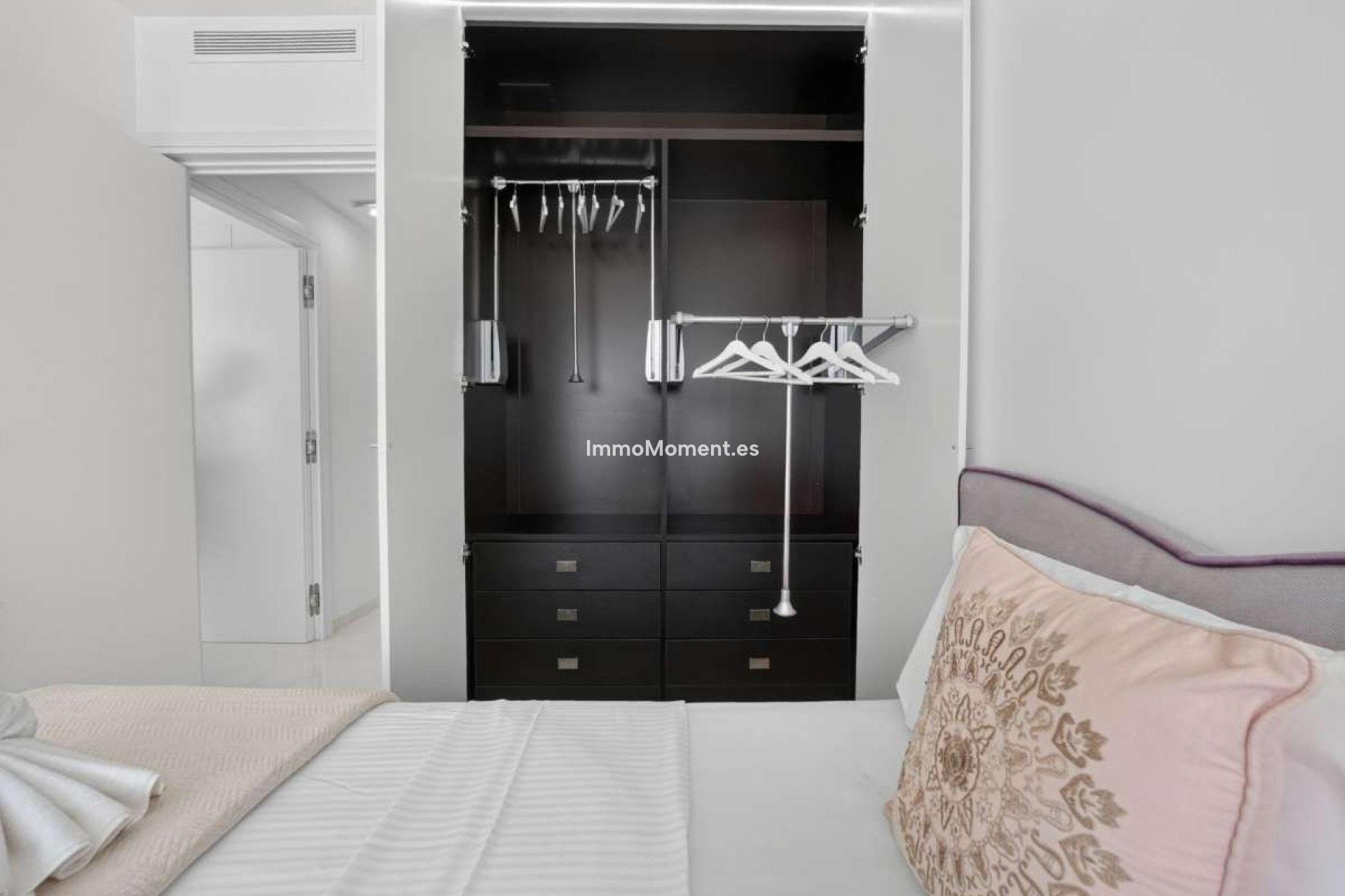Resale - Apartment - Torrevieja - Torrevieja Centro