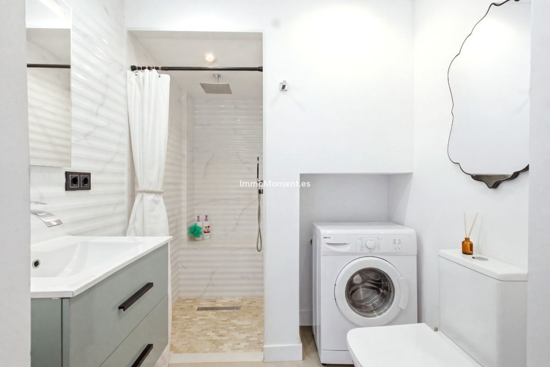 Resale - Apartment - Torrevieja - Torrevieja Centro