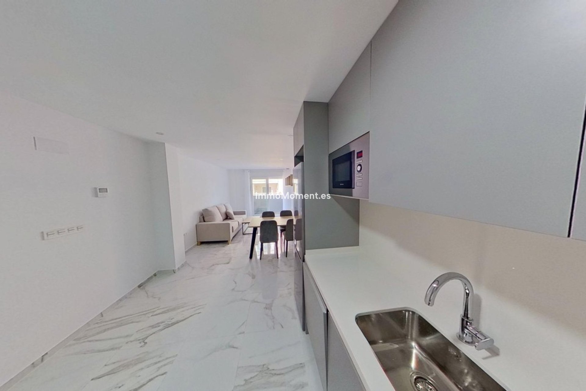 Resale - Apartment - Torrevieja - Torrevieja Centro