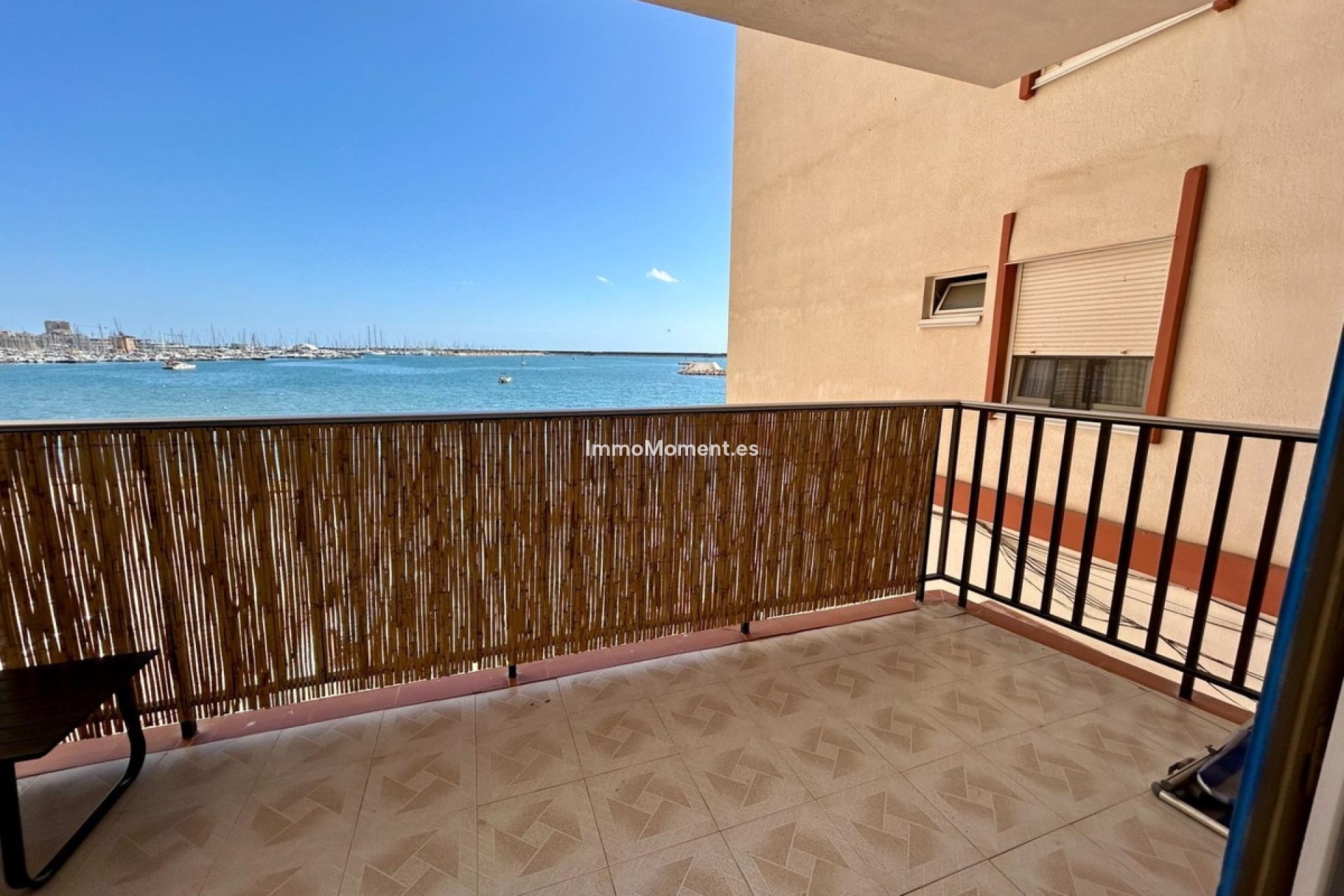 Resale - Apartment - Torrevieja - Torrevieja Centro
