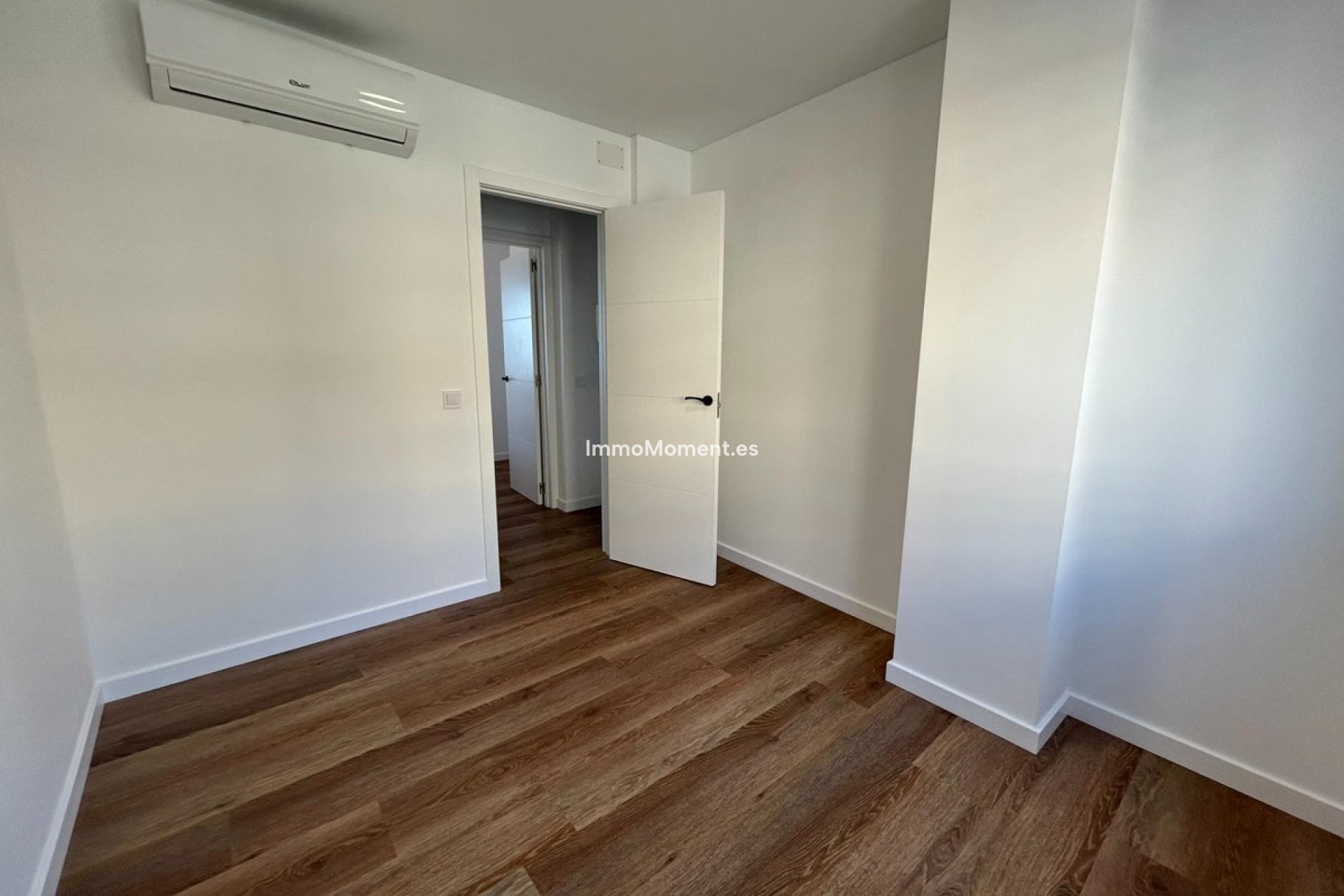 Resale - Apartment - Torrevieja - Torrevieja Centro