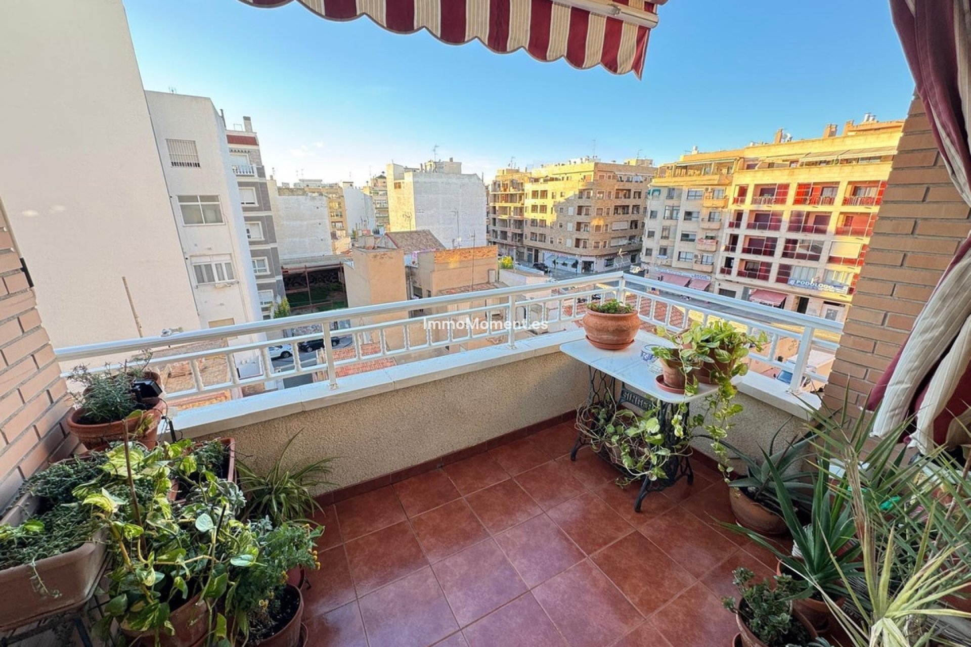 Resale - Apartment - Torrevieja - Torrevieja Centro