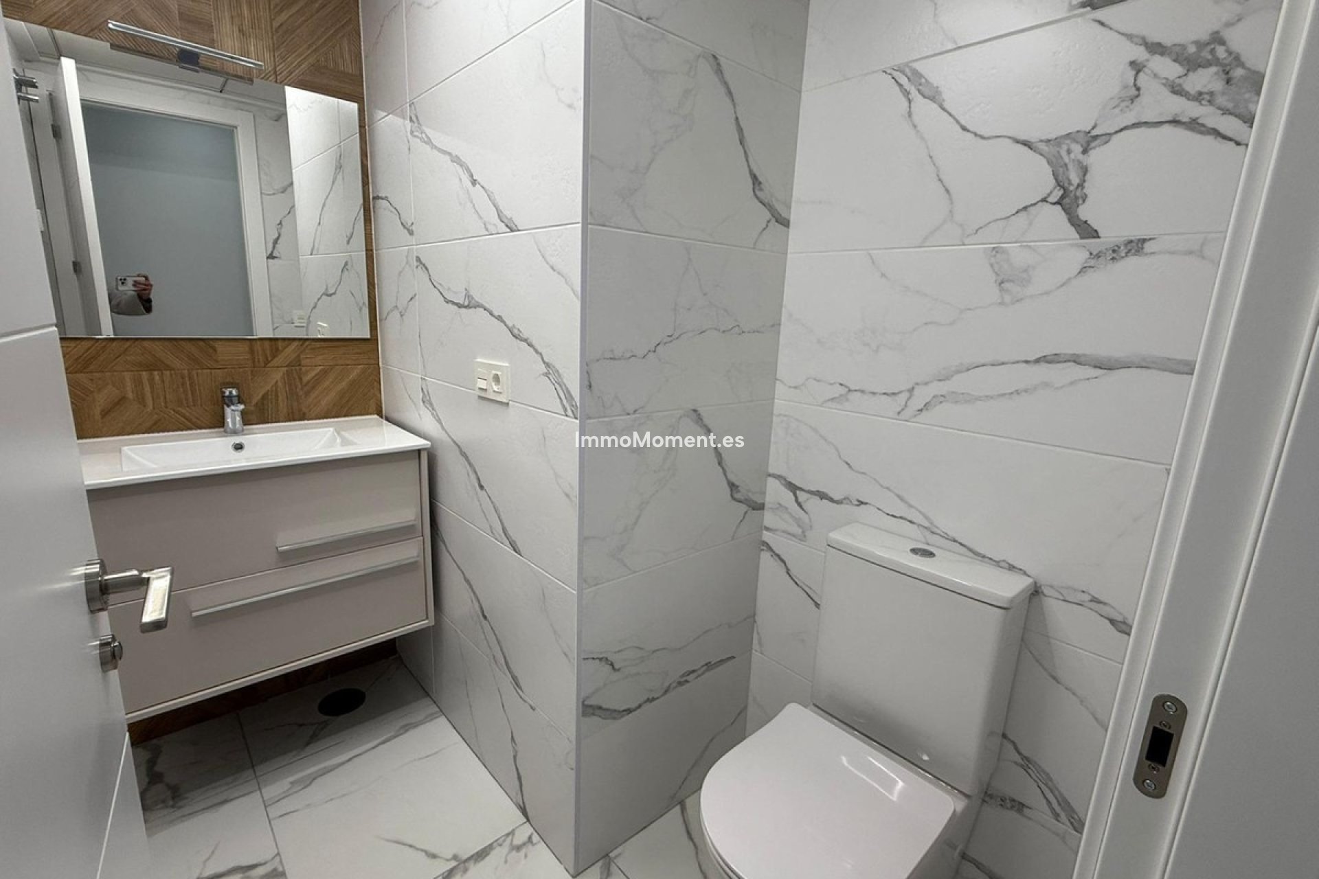 Resale - Apartment - Torrevieja - Torrevieja Centro