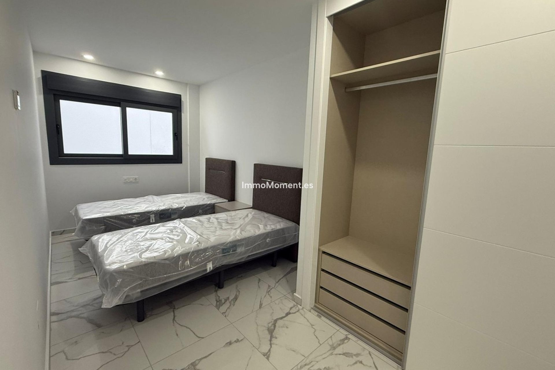 Resale - Apartment - Torrevieja - Torrevieja Centro