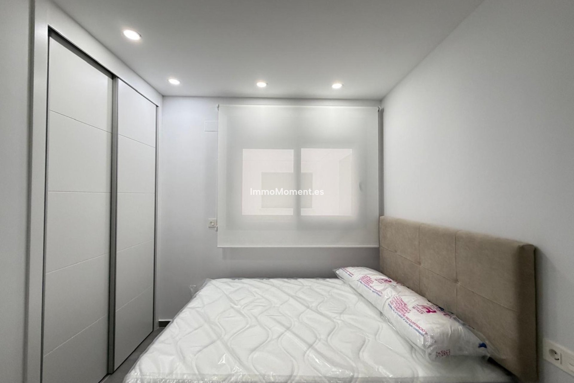 Resale - Apartment - Torrevieja - Torrevieja Centro