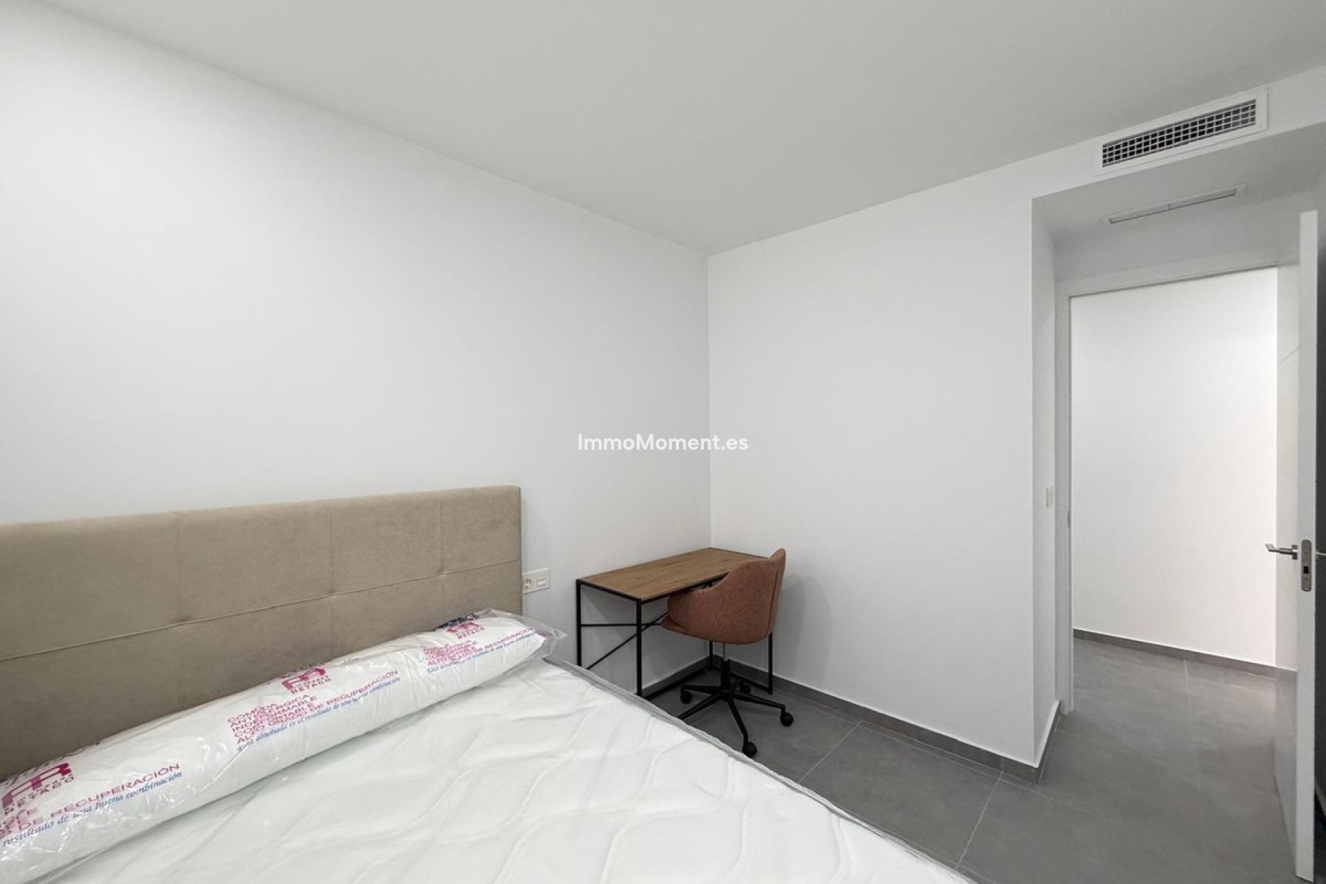 Resale - Apartment - Torrevieja - Torrevieja Centro