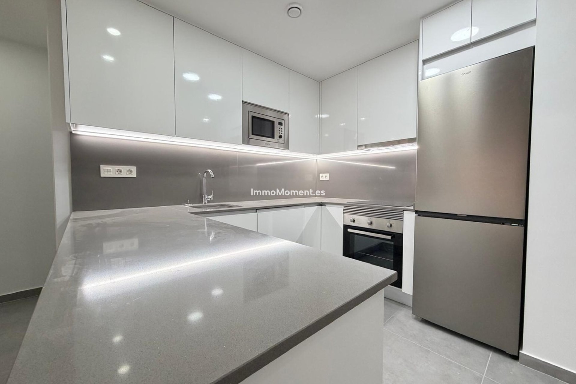 Resale - Apartment - Torrevieja - Torrevieja Centro