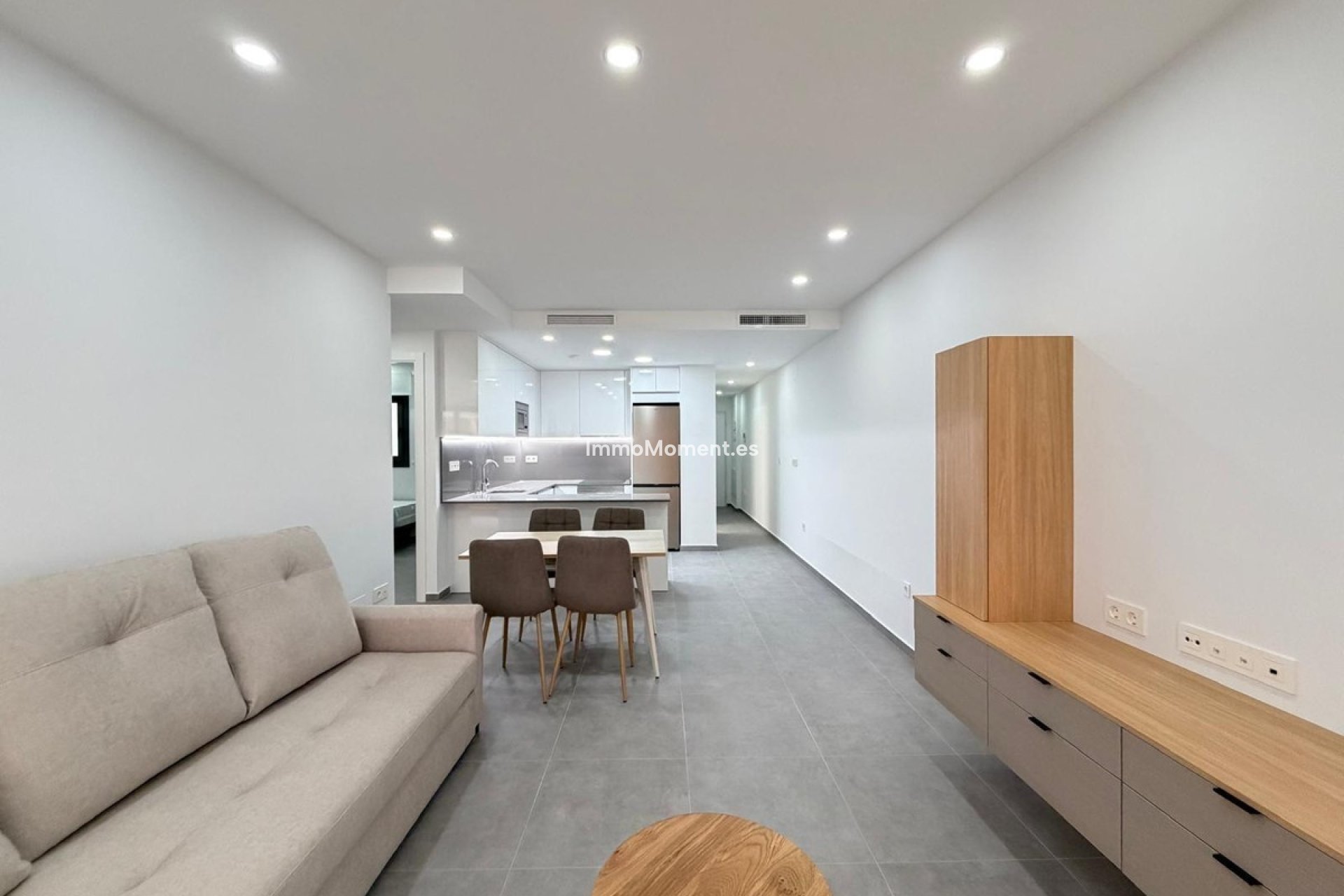 Resale - Apartment - Torrevieja - Torrevieja Centro