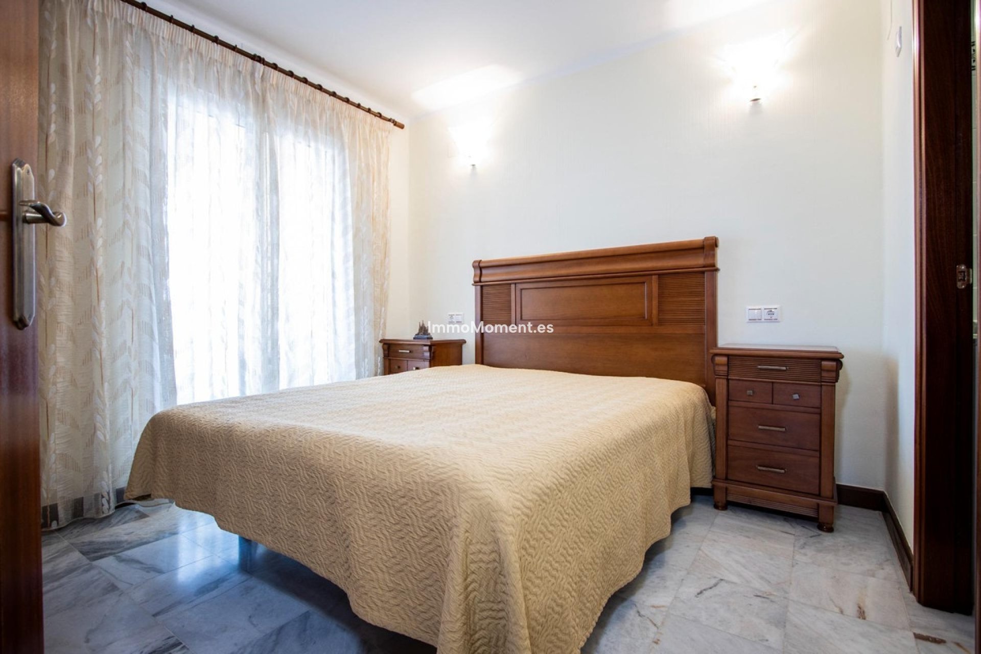 Resale - Apartment - Torrevieja - Torrevieja Centro