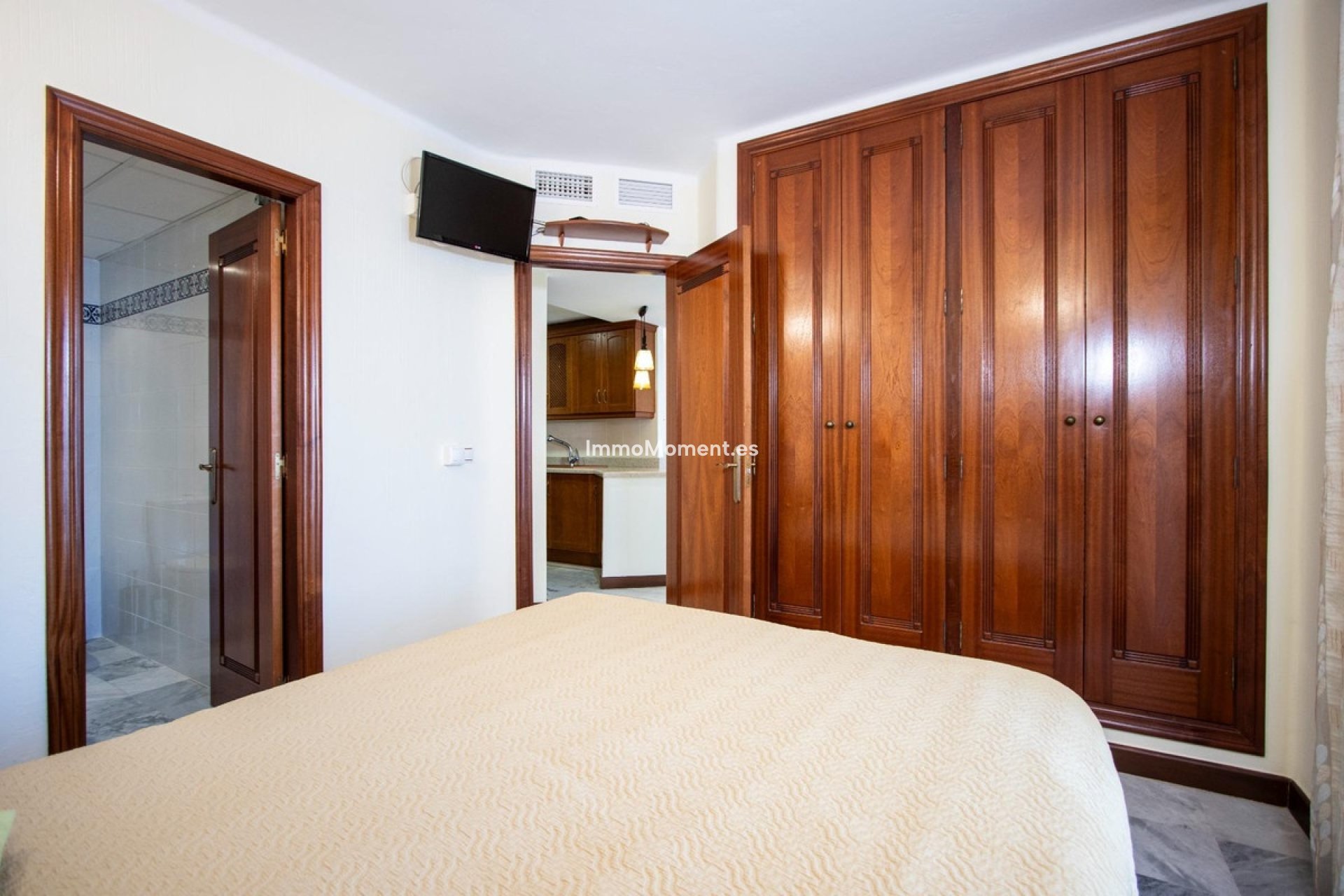 Resale - Apartment - Torrevieja - Torrevieja Centro