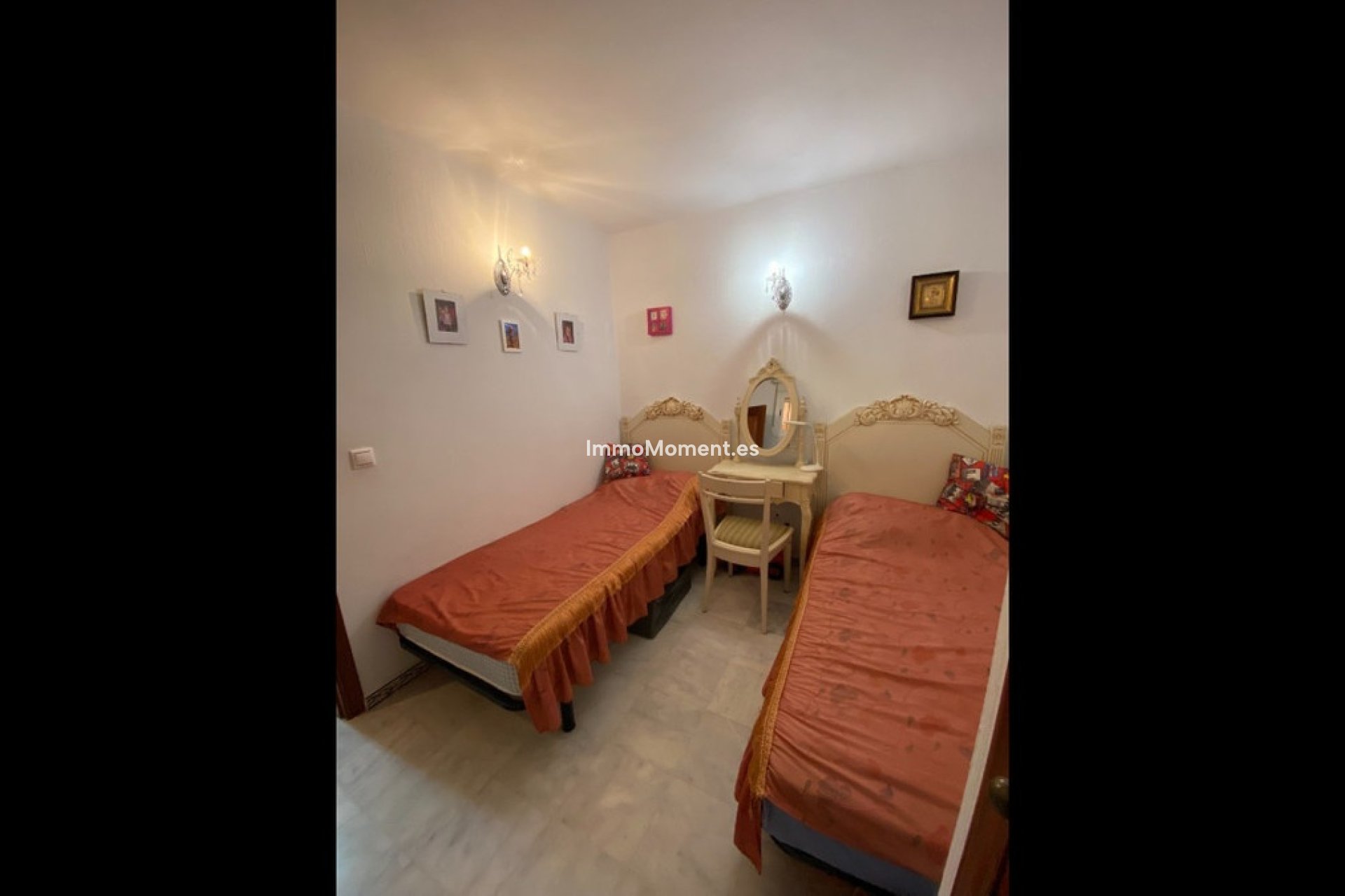 Resale - Apartment - Torrevieja - Torrevieja Centro