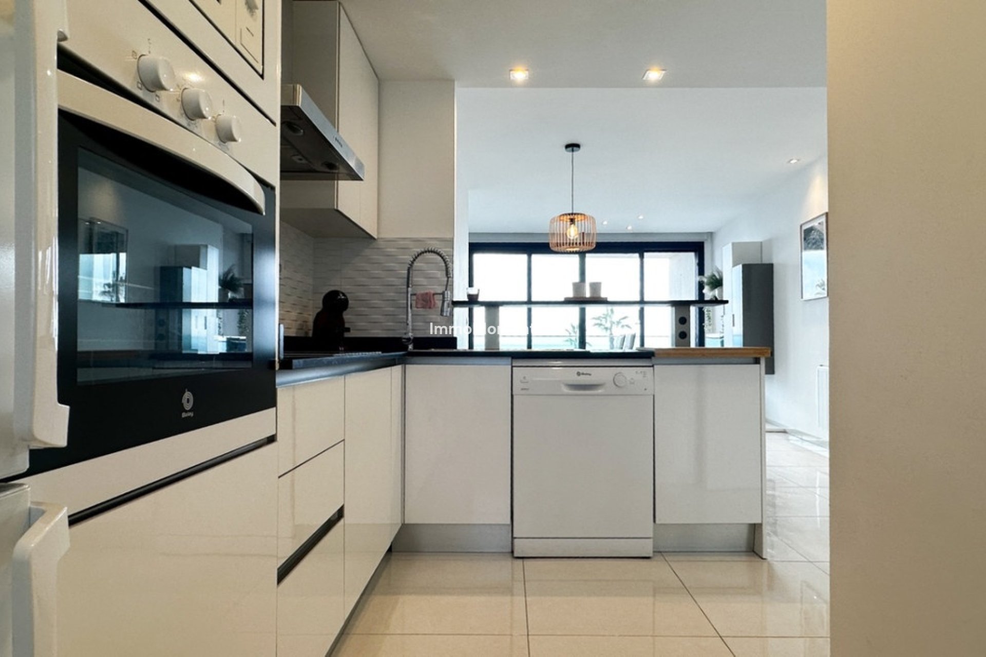 Resale - Apartment - Torrevieja - Torrevieja Centro