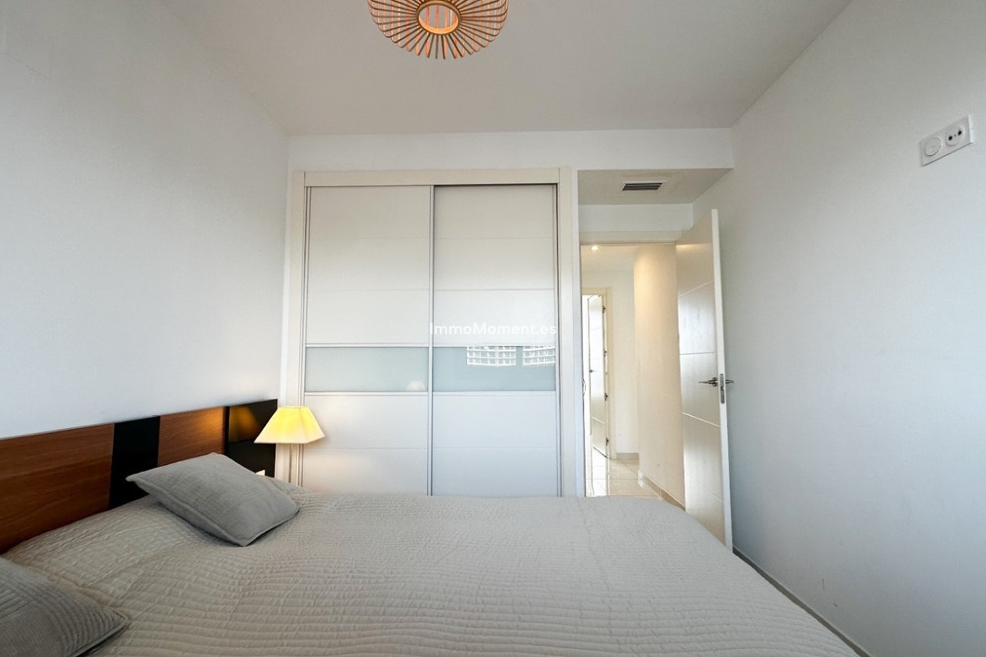 Resale - Apartment - Torrevieja - Torrevieja Centro