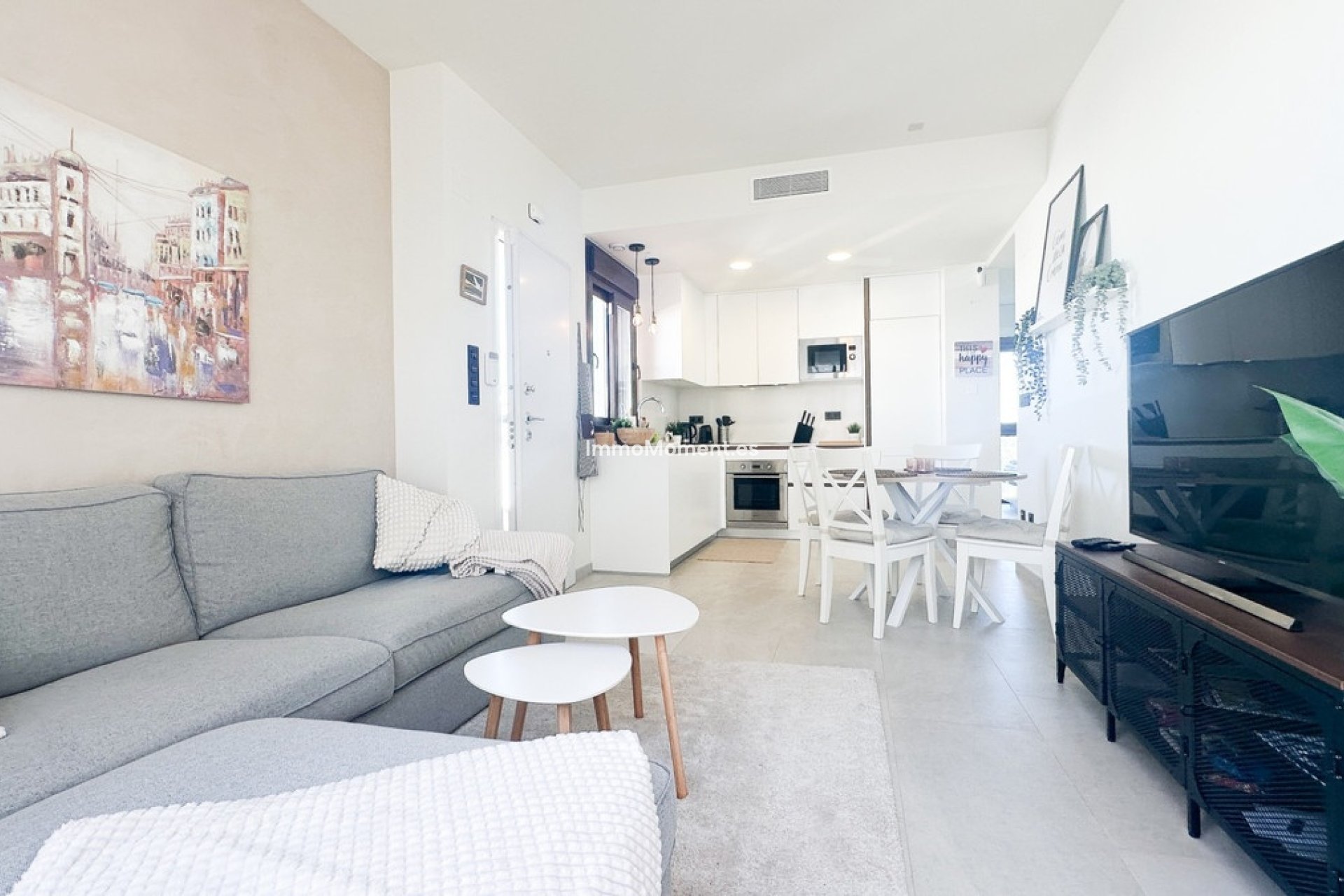 Resale - Apartment - Torrevieja - Torrevieja Centro