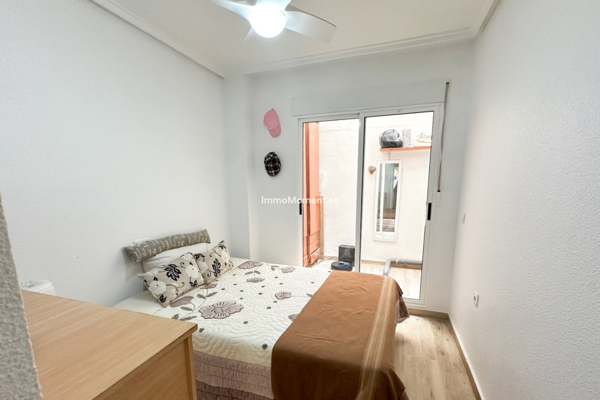 Resale - Apartment - Torrevieja - Torrevieja Centro