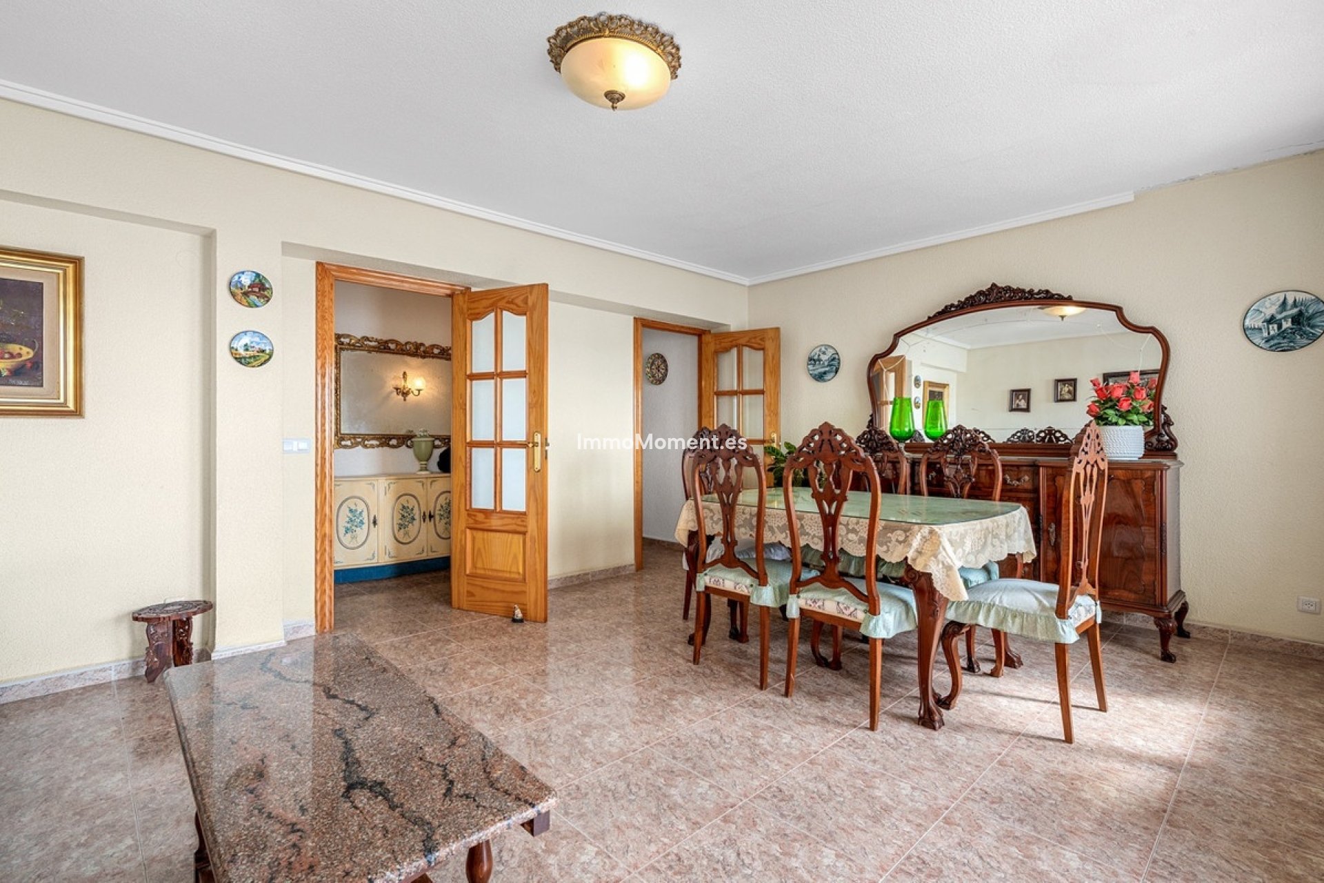 Resale - Apartment - Torrevieja - Torrevieja Centro