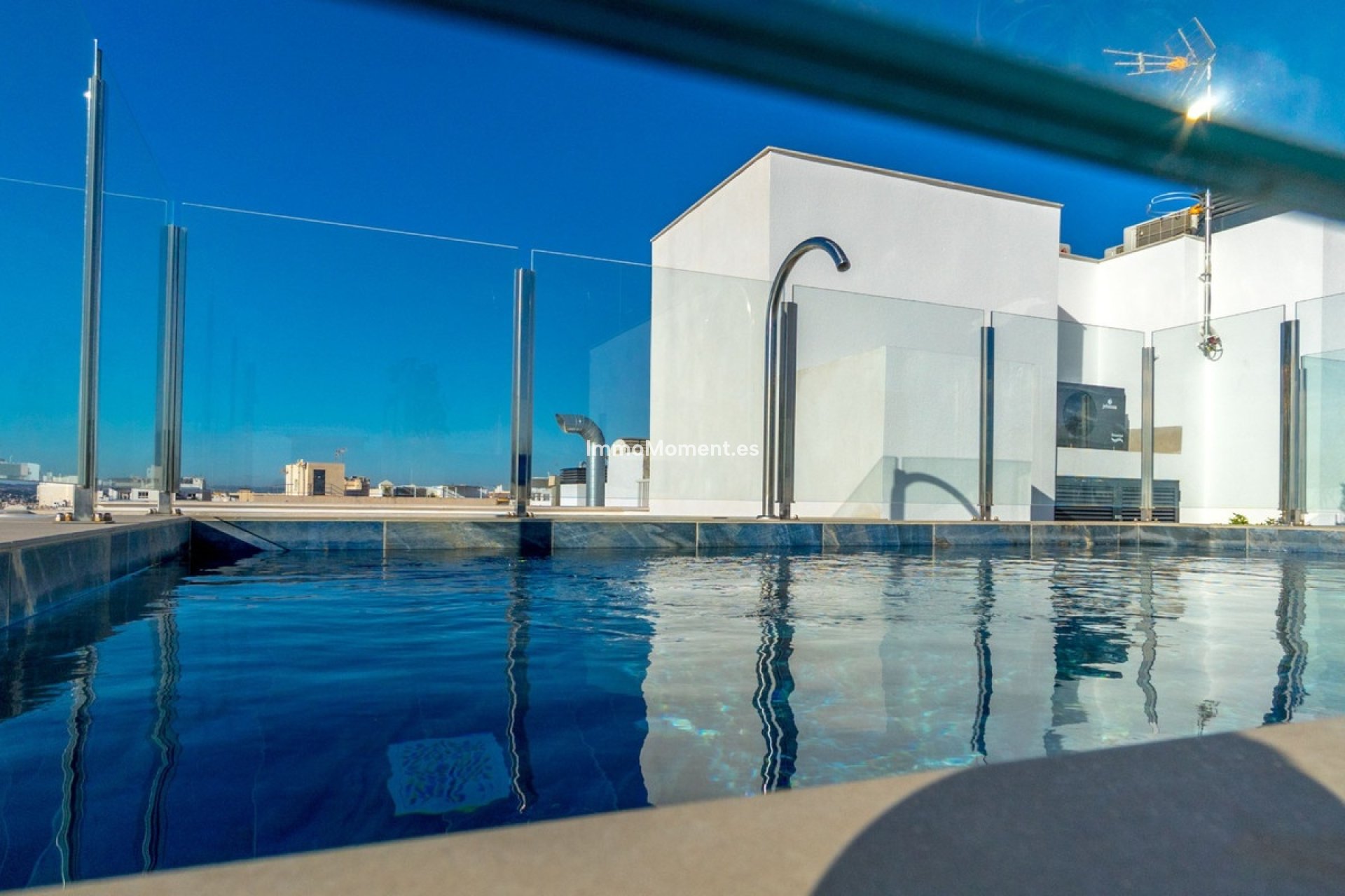 Resale - Apartment - Torrevieja - Torrevieja Centro