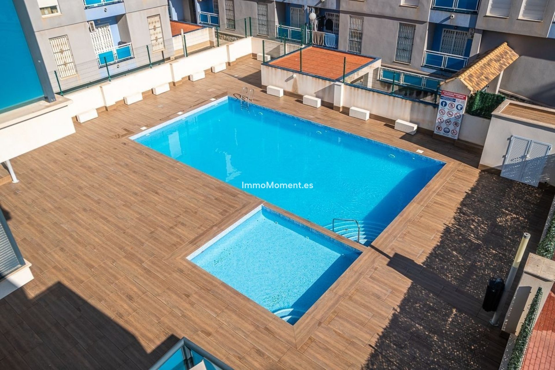 Resale - Apartment - Torrevieja - Torrevieja Centro