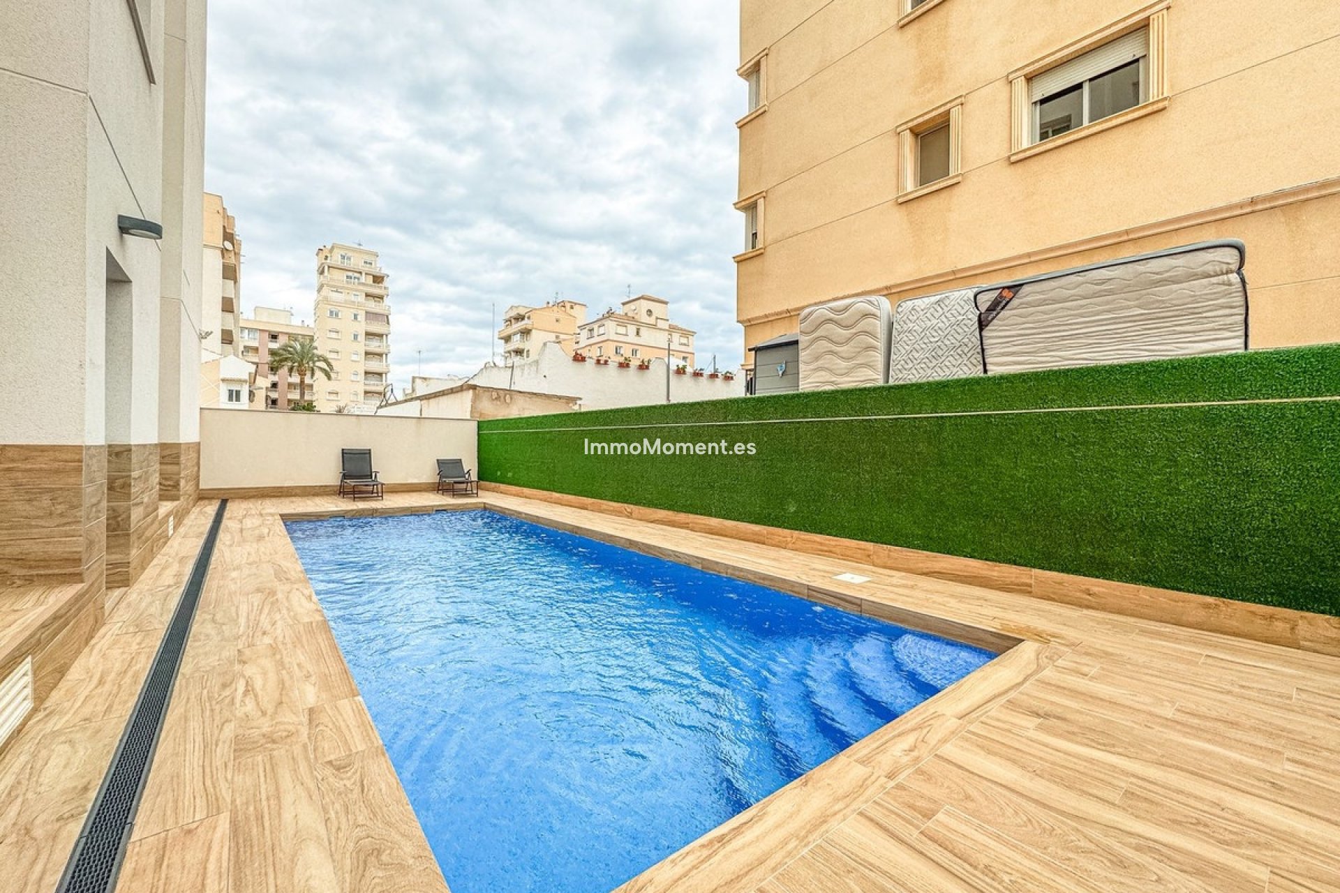 Resale - Apartment - Torrevieja - Torrevieja Centro