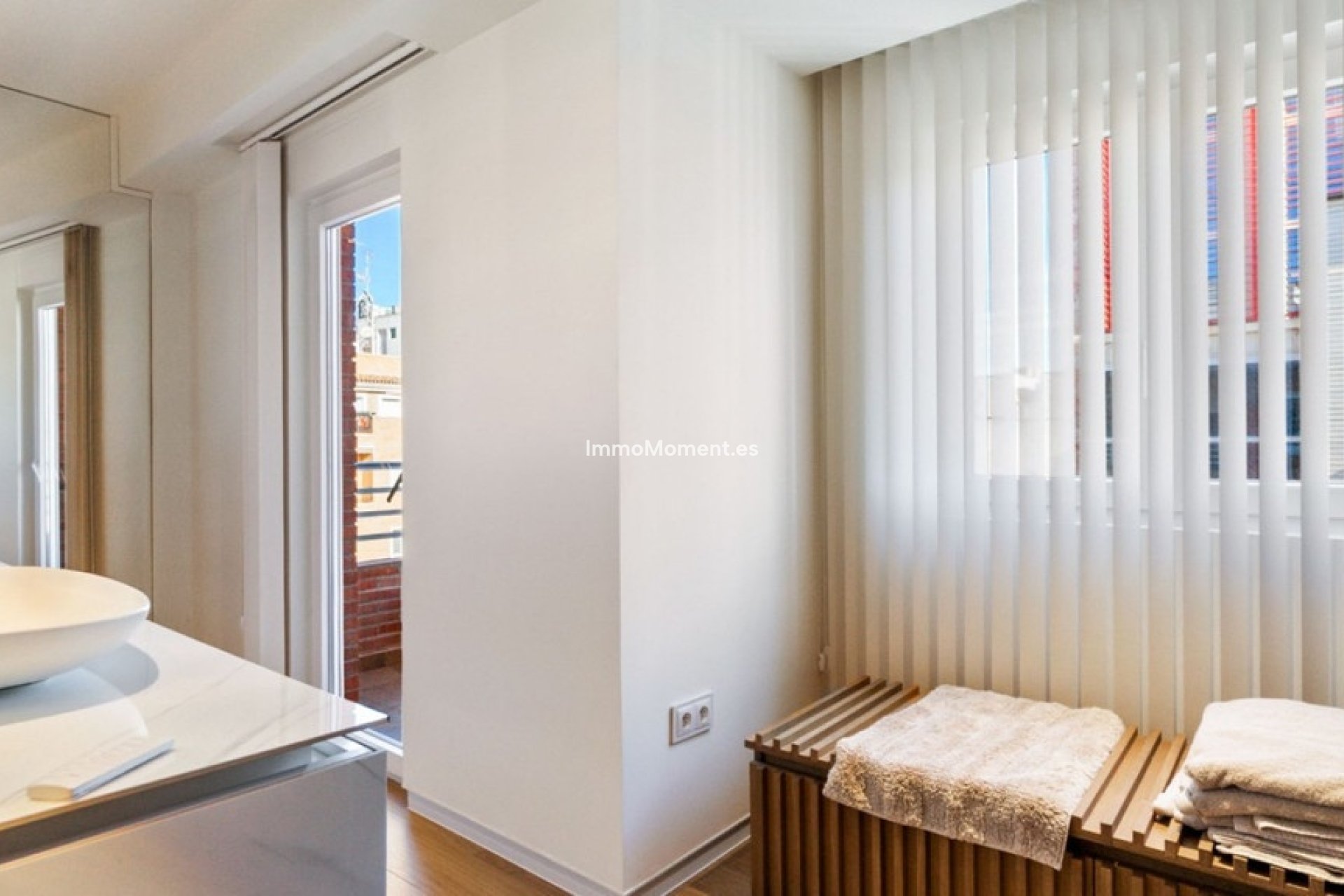 Resale - Apartment - Torrevieja - Torrevieja Centro