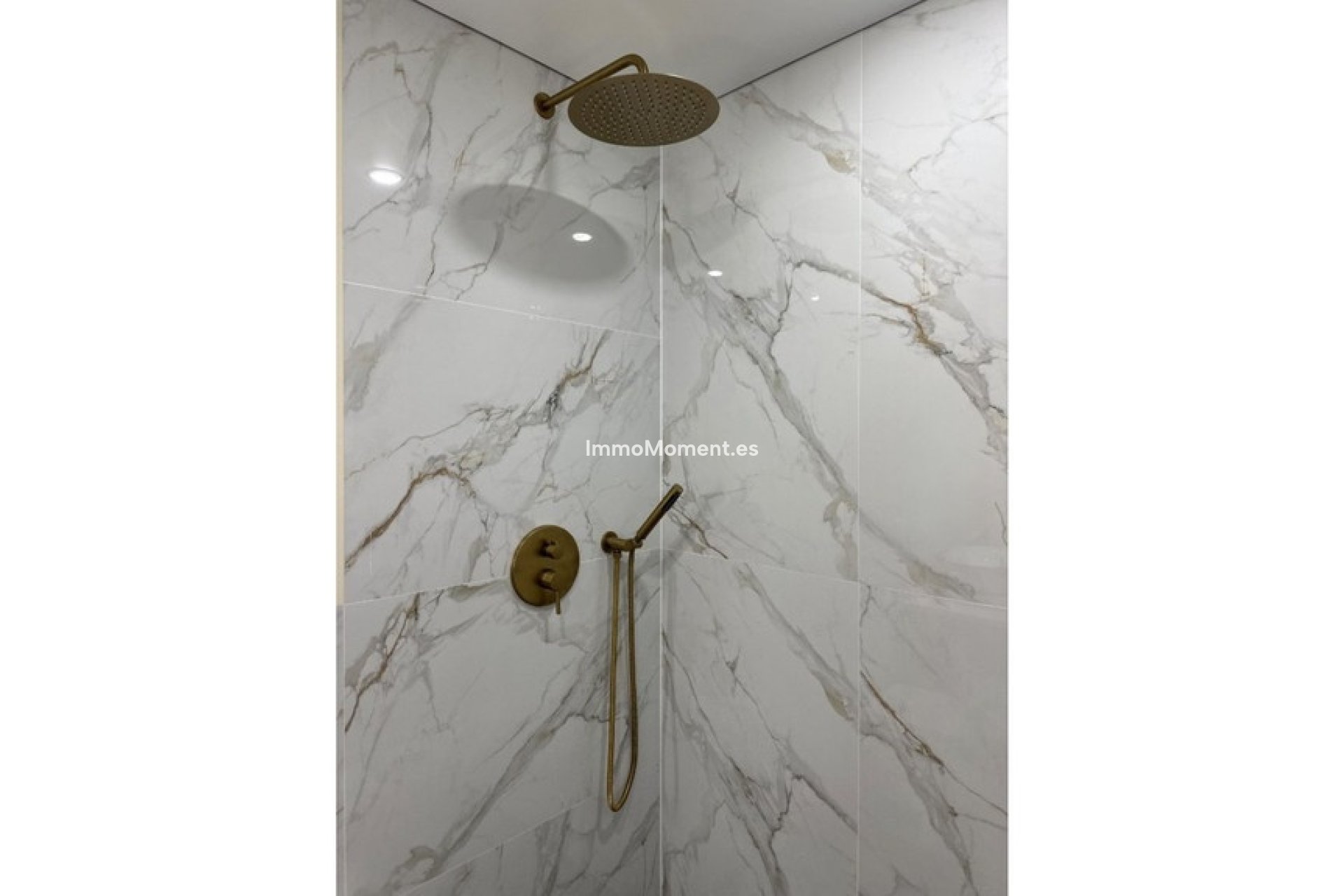 Resale - Apartment - Torrevieja - Torrevieja Centro